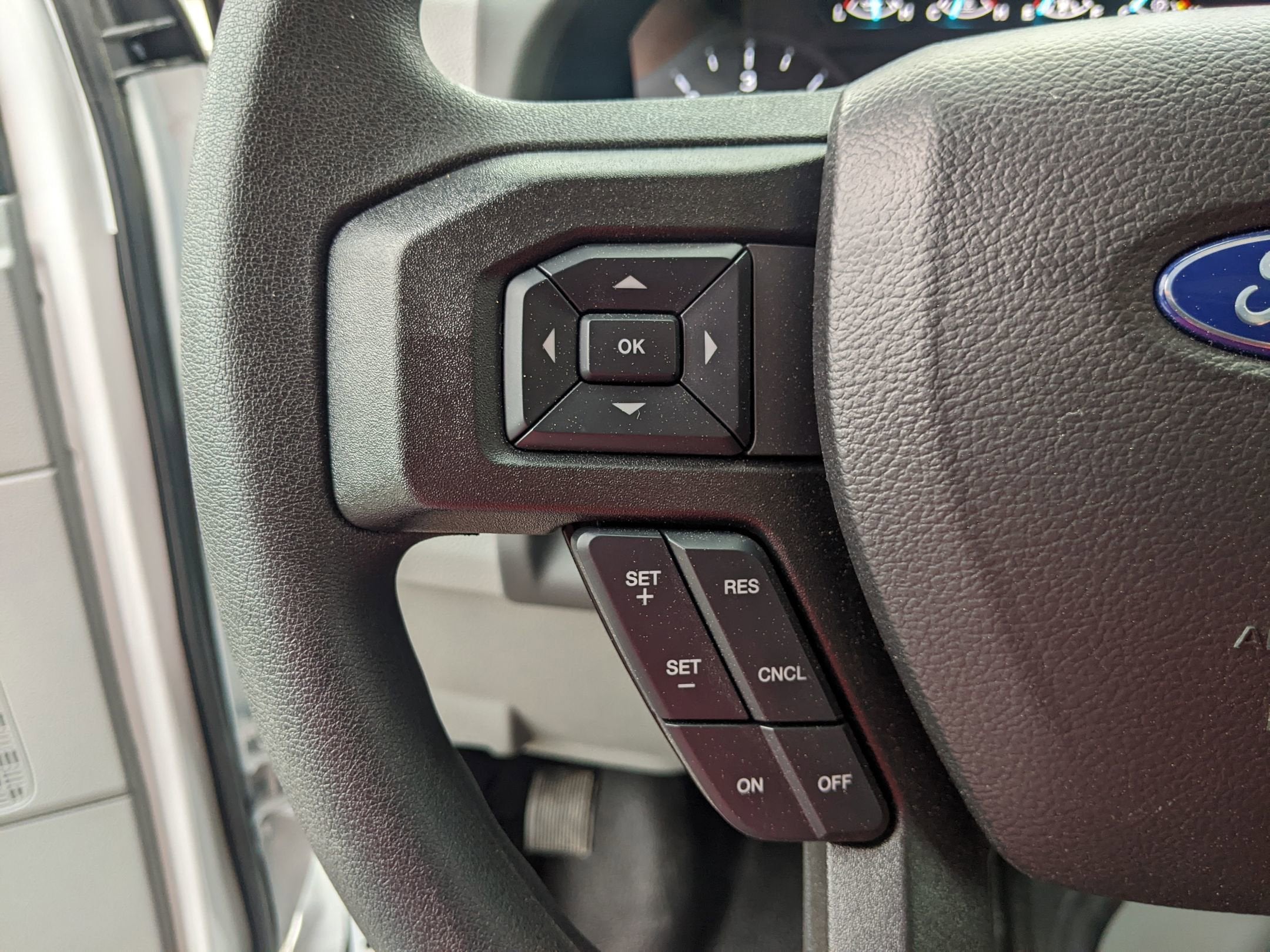 2025 Ford E-Series Cutaway E-350 SRW 138" WB