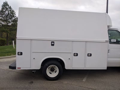 2025 Ford E-Series Cutaway E-350 SRW 138" WB