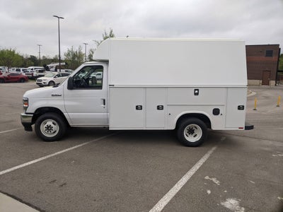 2025 Ford E-Series Cutaway E-350 SRW 138" WB