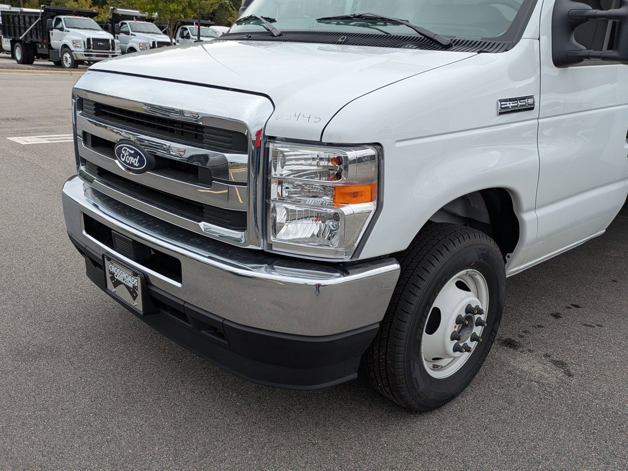 2026 Ford E-Series Cutaway E-350 DRW 176" WB