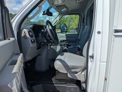 2027 Ford E-Series Cutaway Base