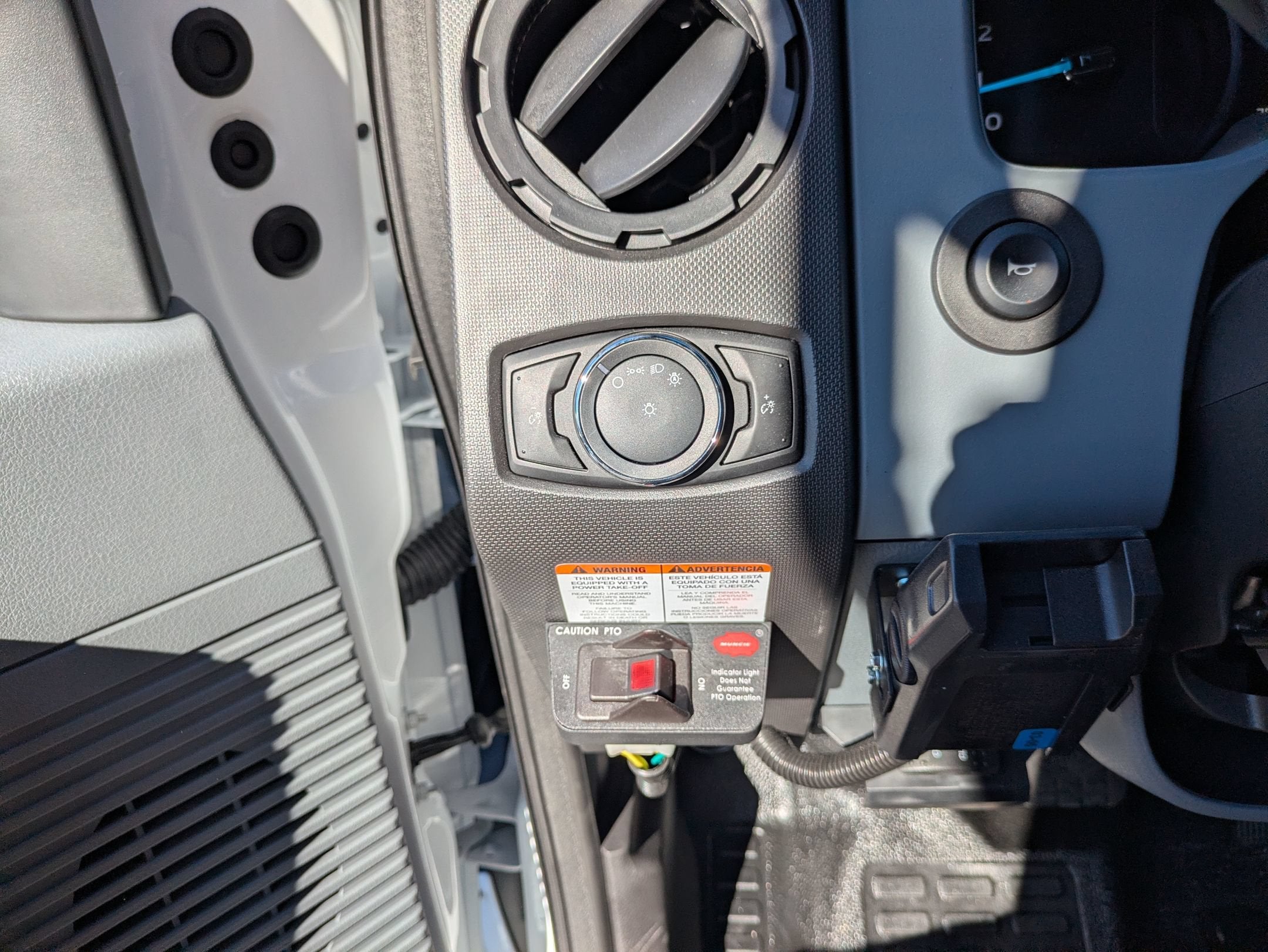 2027 Ford F-750SD Base