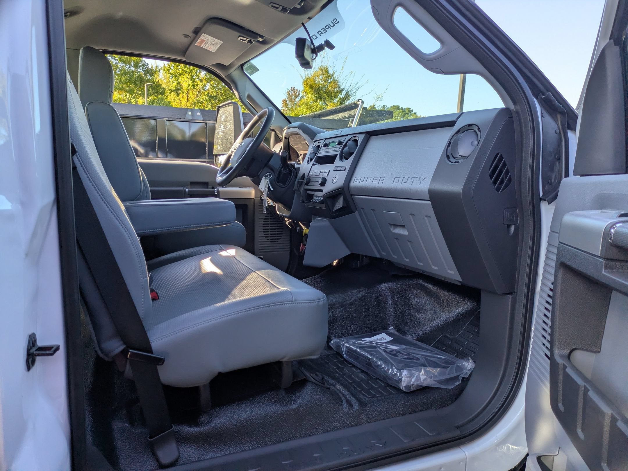 2027 Ford F-750SD Base