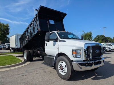 2027 Ford F-750SD Base