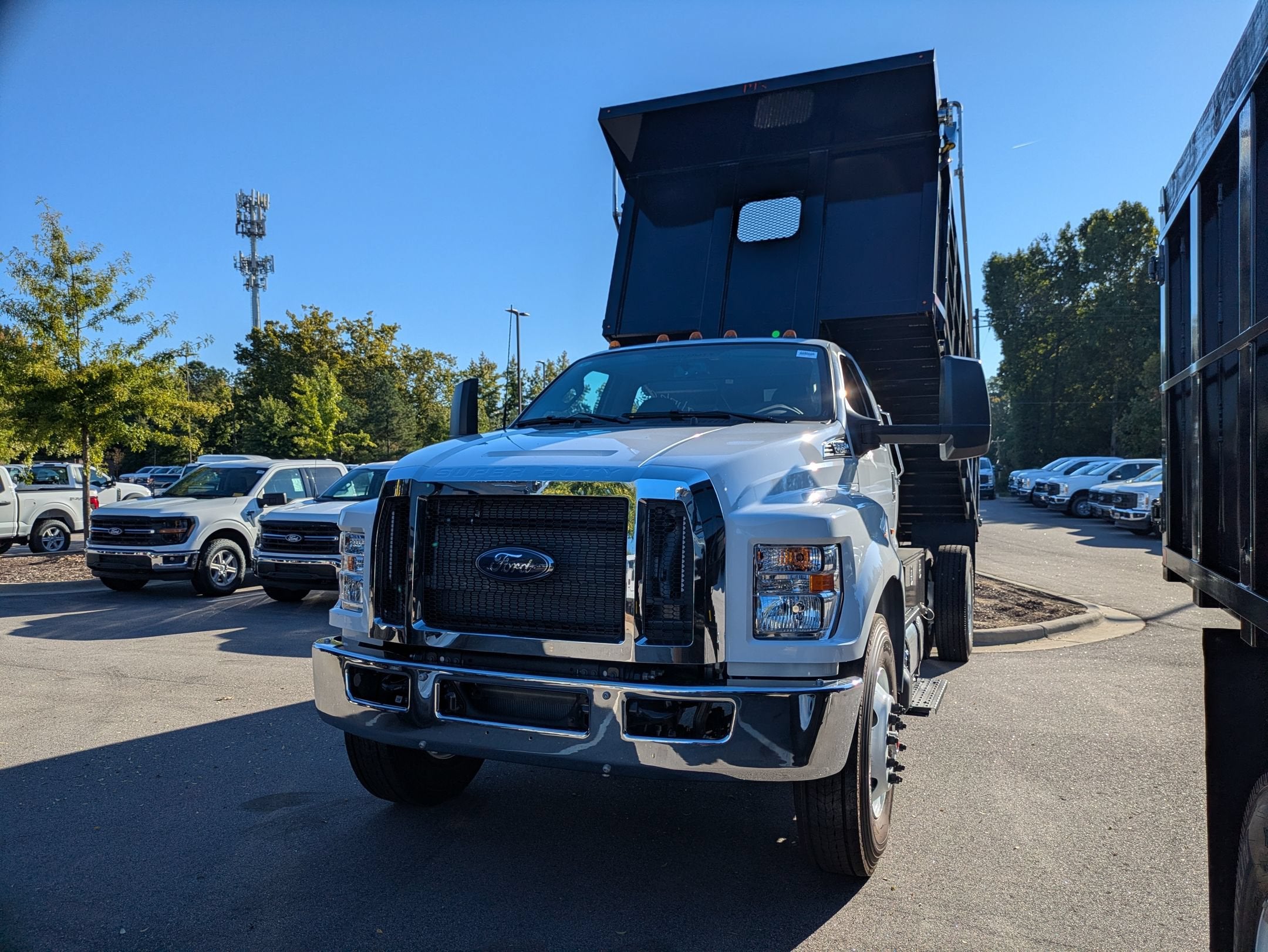 2027 Ford F-750SD Base