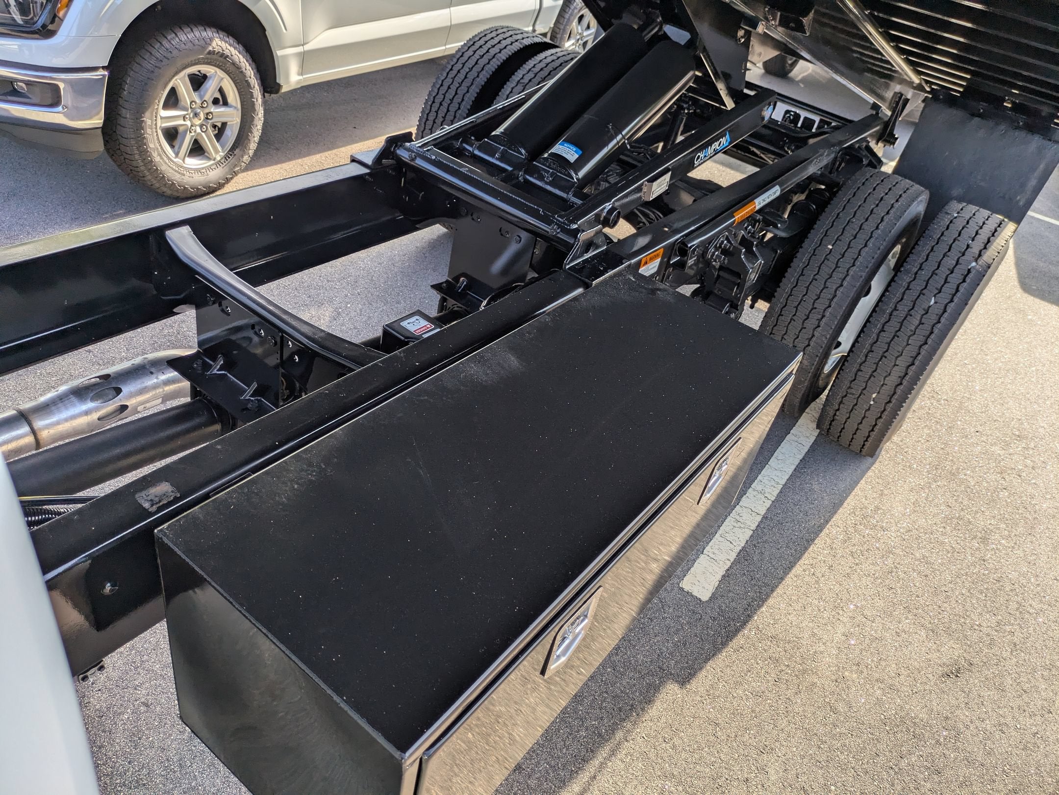 2027 Ford F-750SD Base