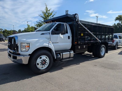 2027 Ford F-750SD Base