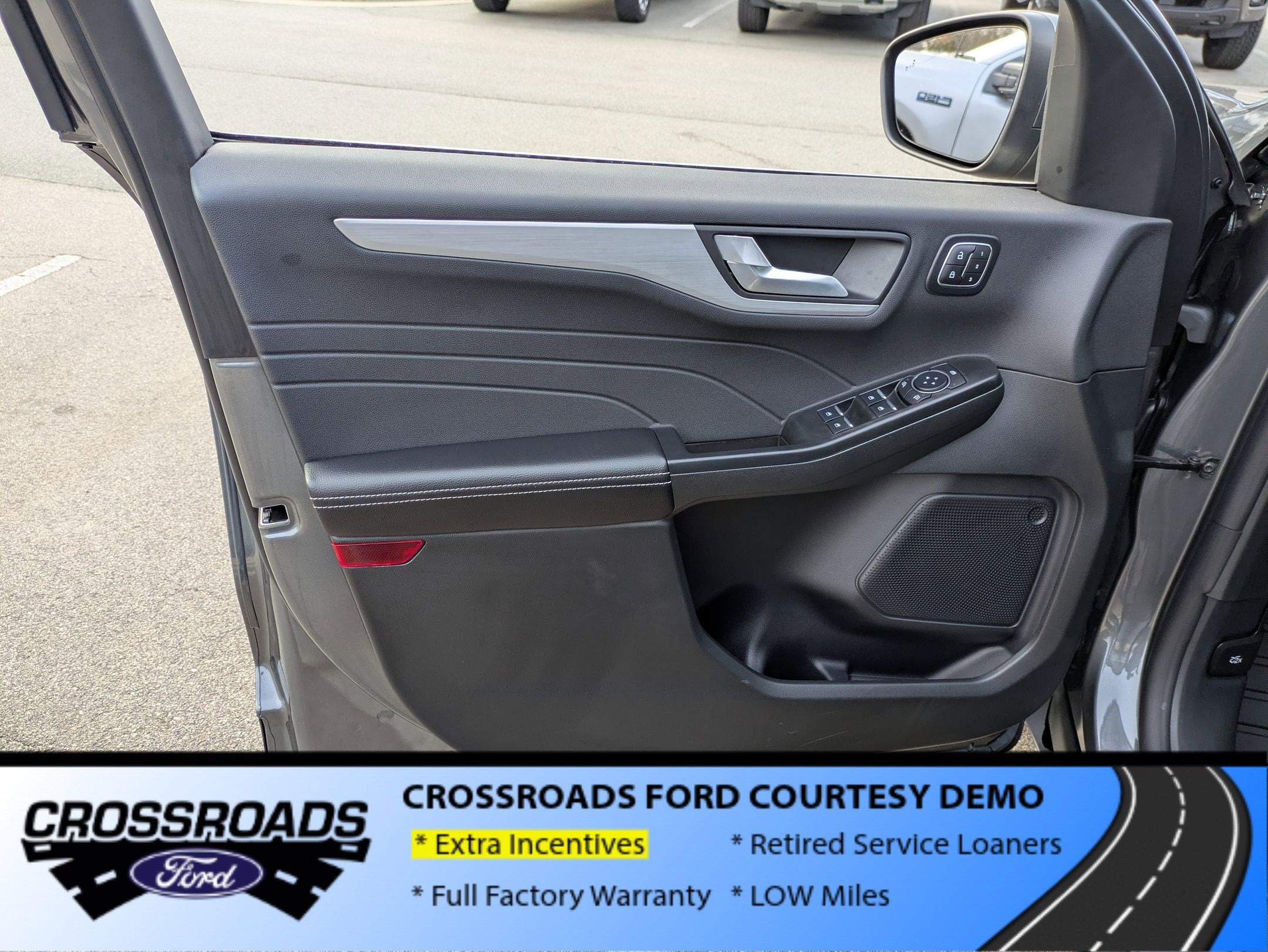 2025 Ford Escape Platinum - Crossroads Courtesy Demo