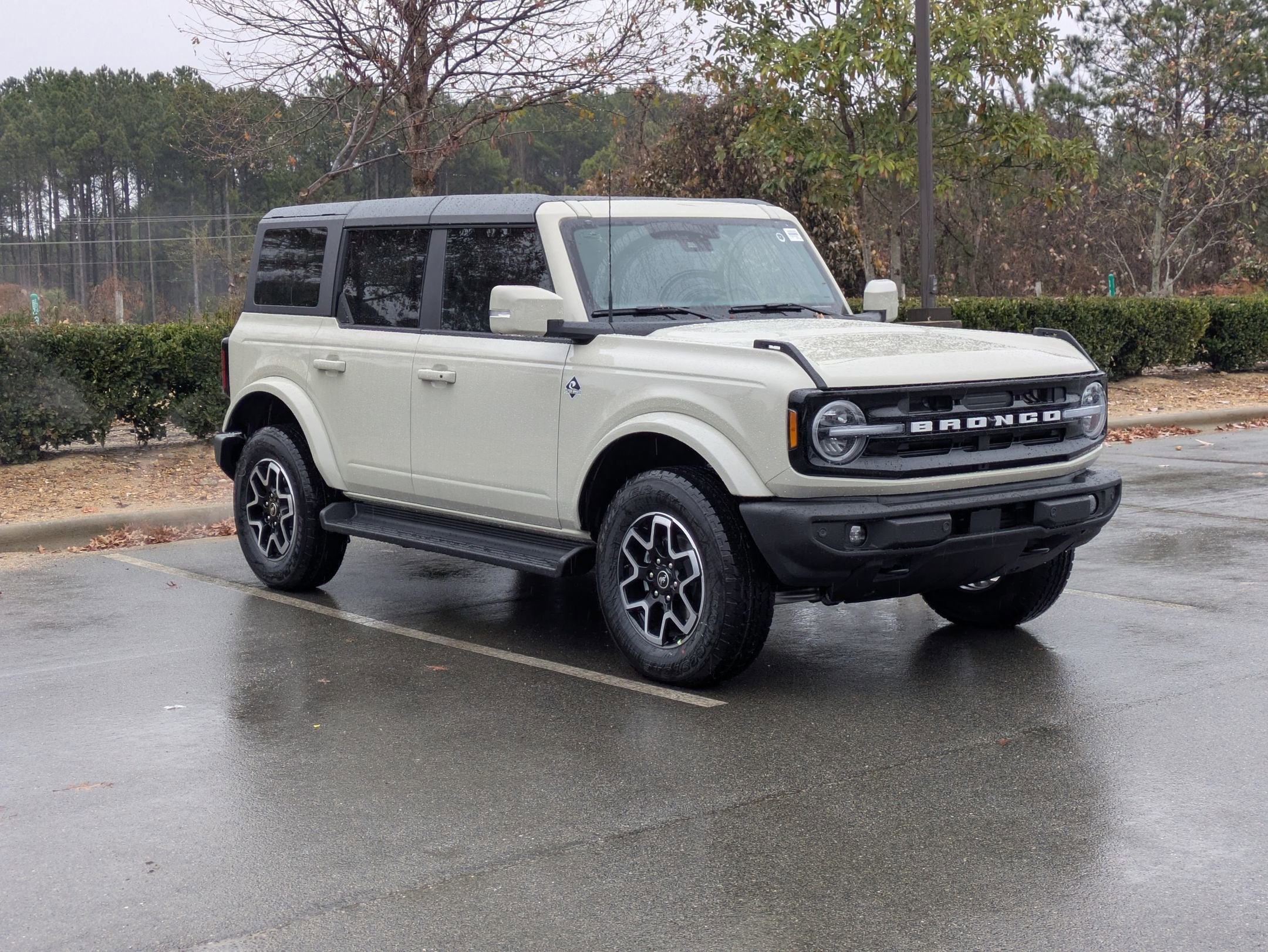 2025 Ford Bronco Outer Banks