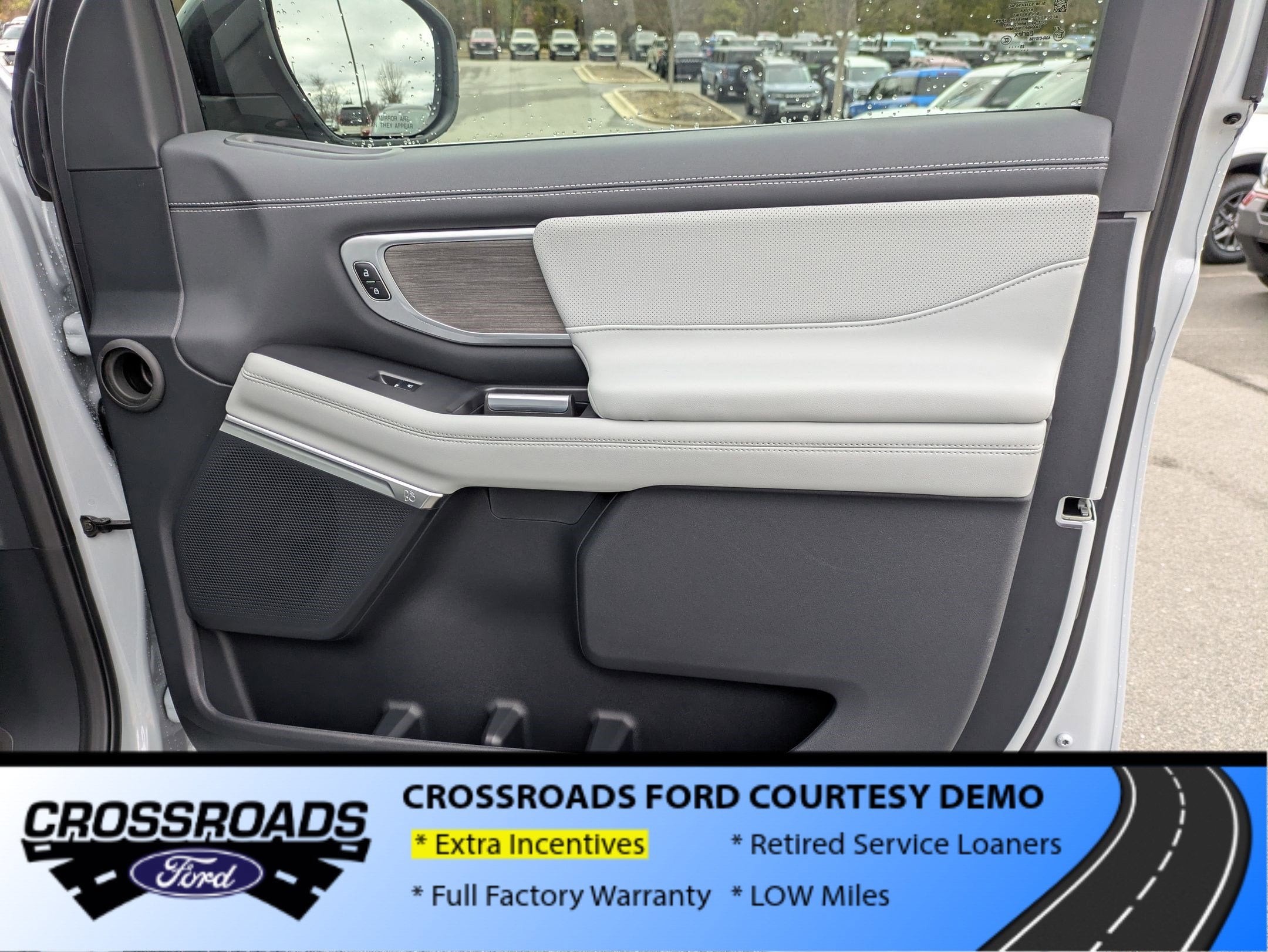 2025 Ford Expedition Platinum - Crossroads Courtesy Demo