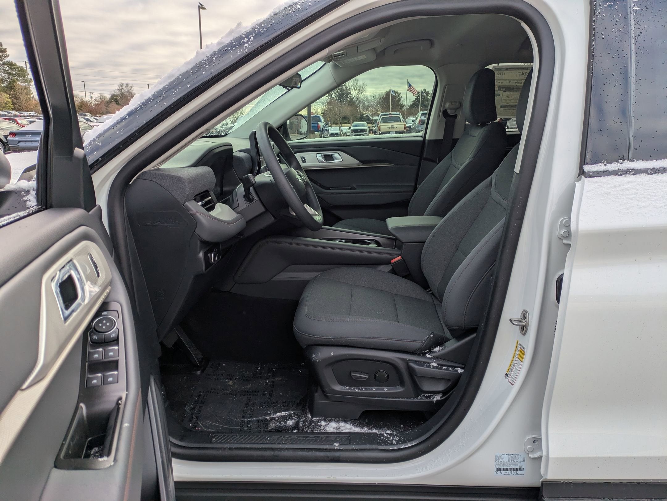 2026 Ford Explorer Active w/100A Pkg