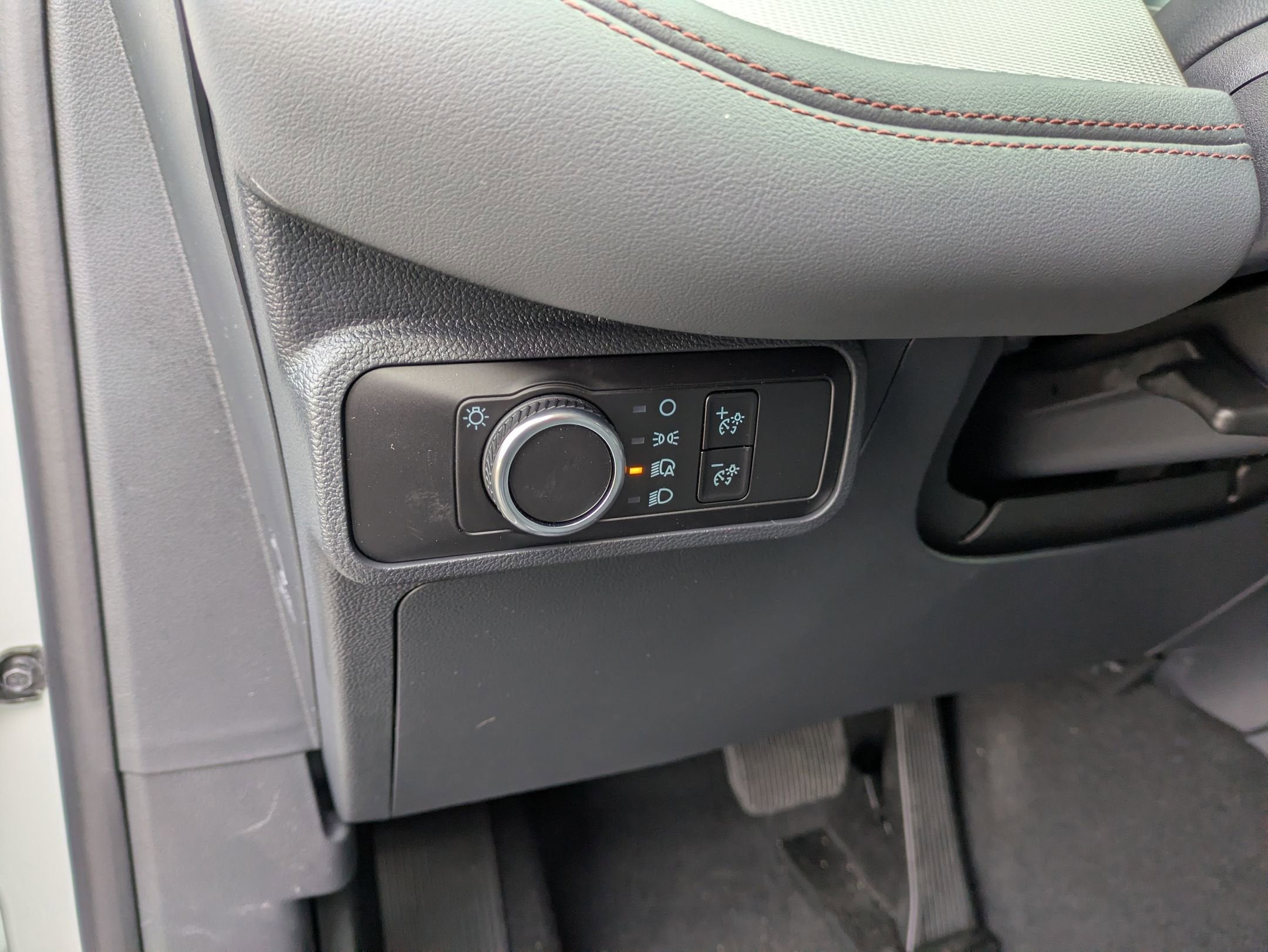 2026 Ford Explorer Active w/100A Pkg