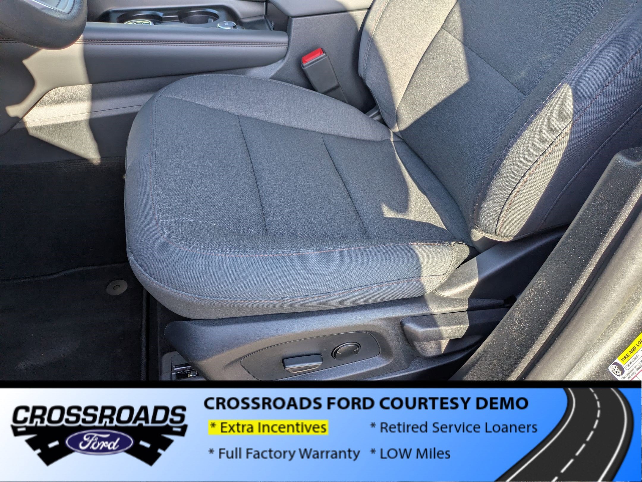 2026 Ford Explorer Active w/100A Pkg - Crossroads Courtesy Demo