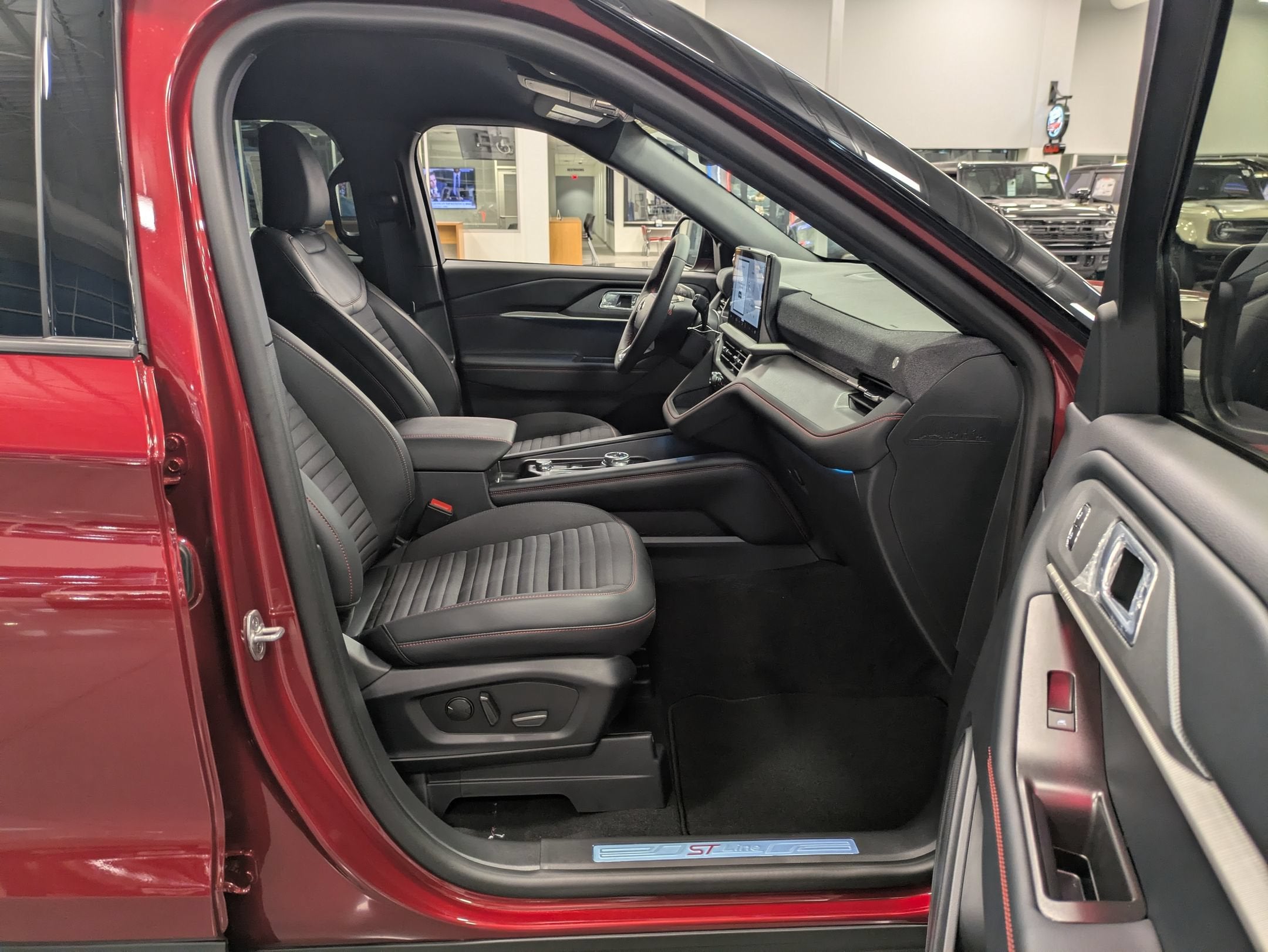 2027 Ford Explorer ST-Line