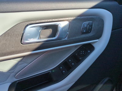 2027 Ford Explorer Platinum