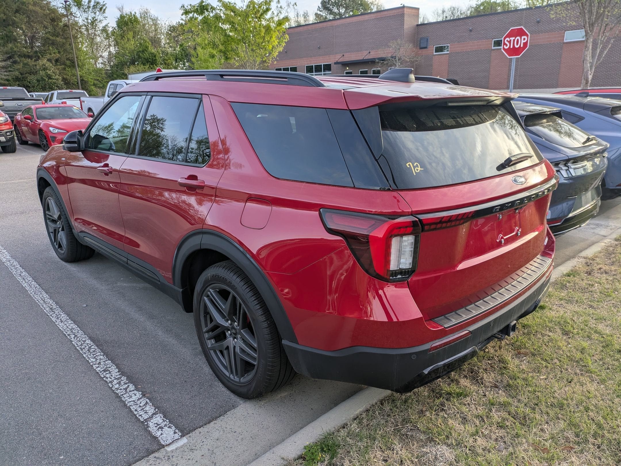 2025 Ford Explorer ST-Line