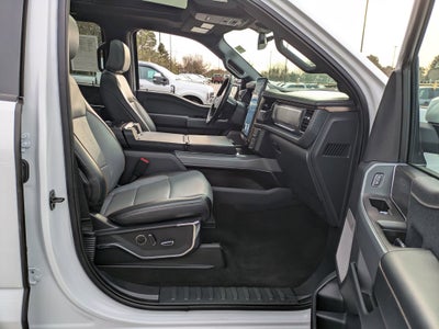 2024 Ford F-150 Lightning LARIAT