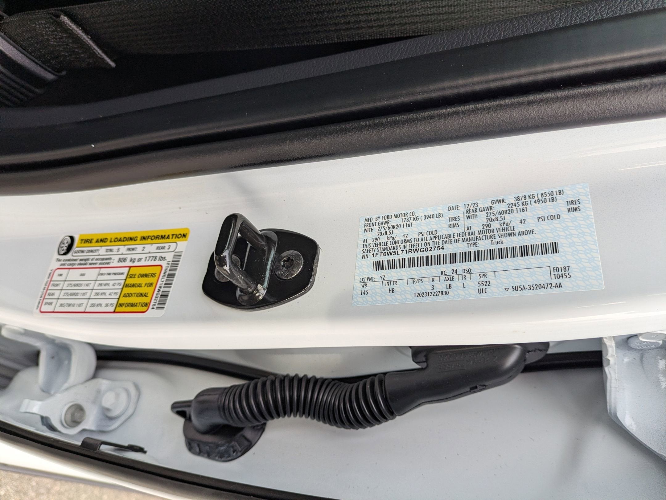 2024 Ford F-150 Lightning LARIAT