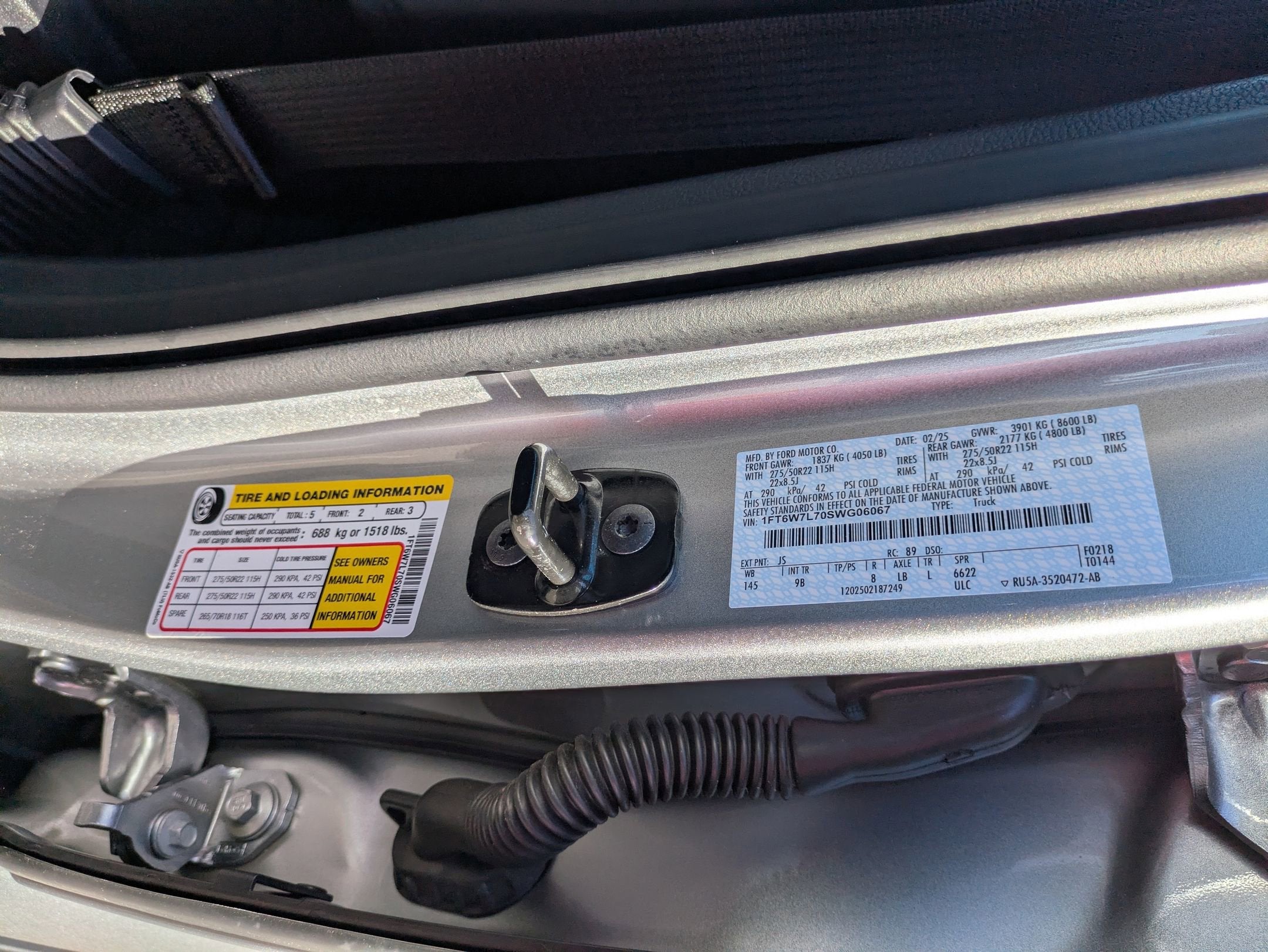 2025 Ford F-150 Lightning Platinum