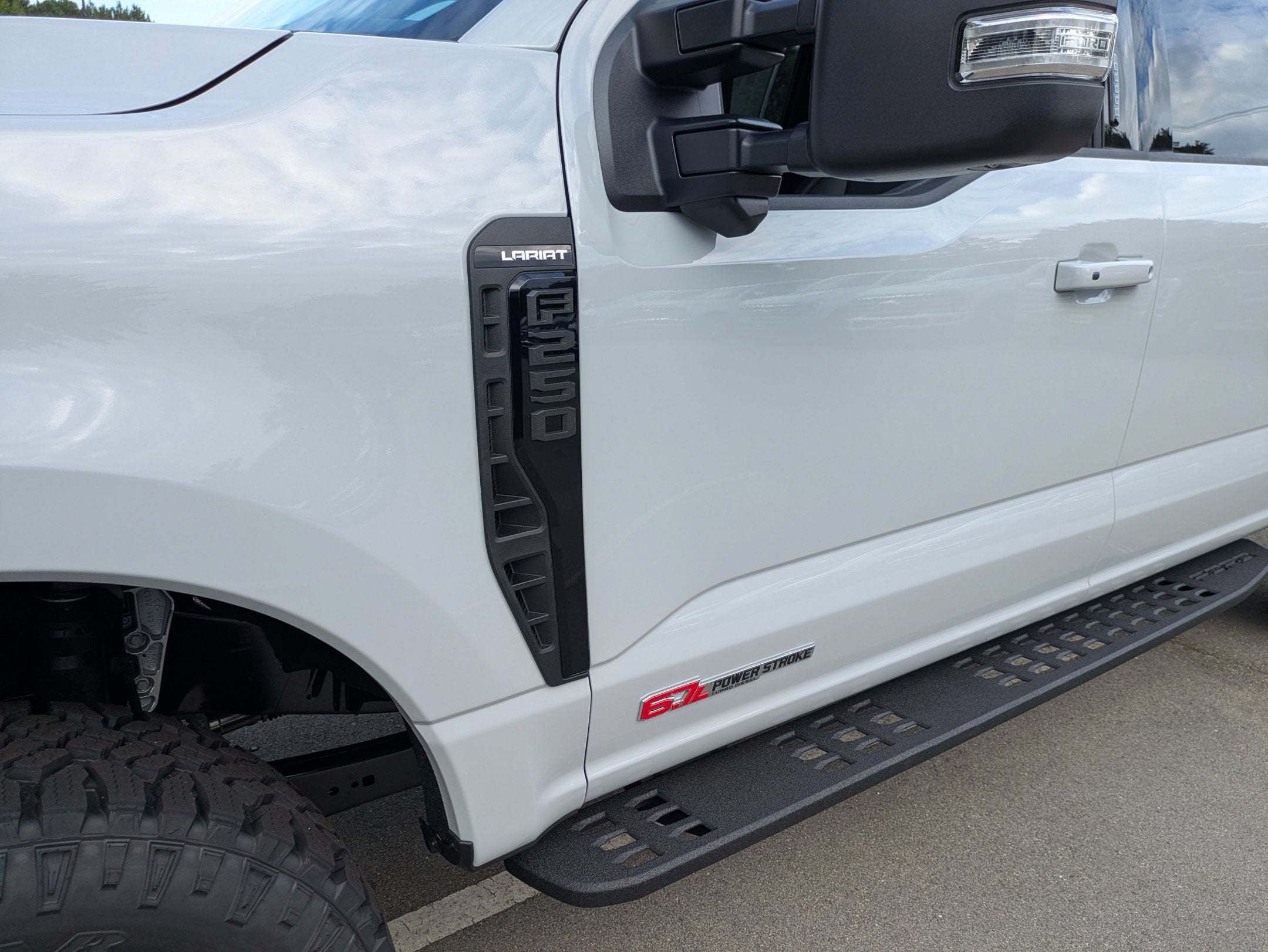 2026 Ford Super Duty F-250 SRW LARIAT