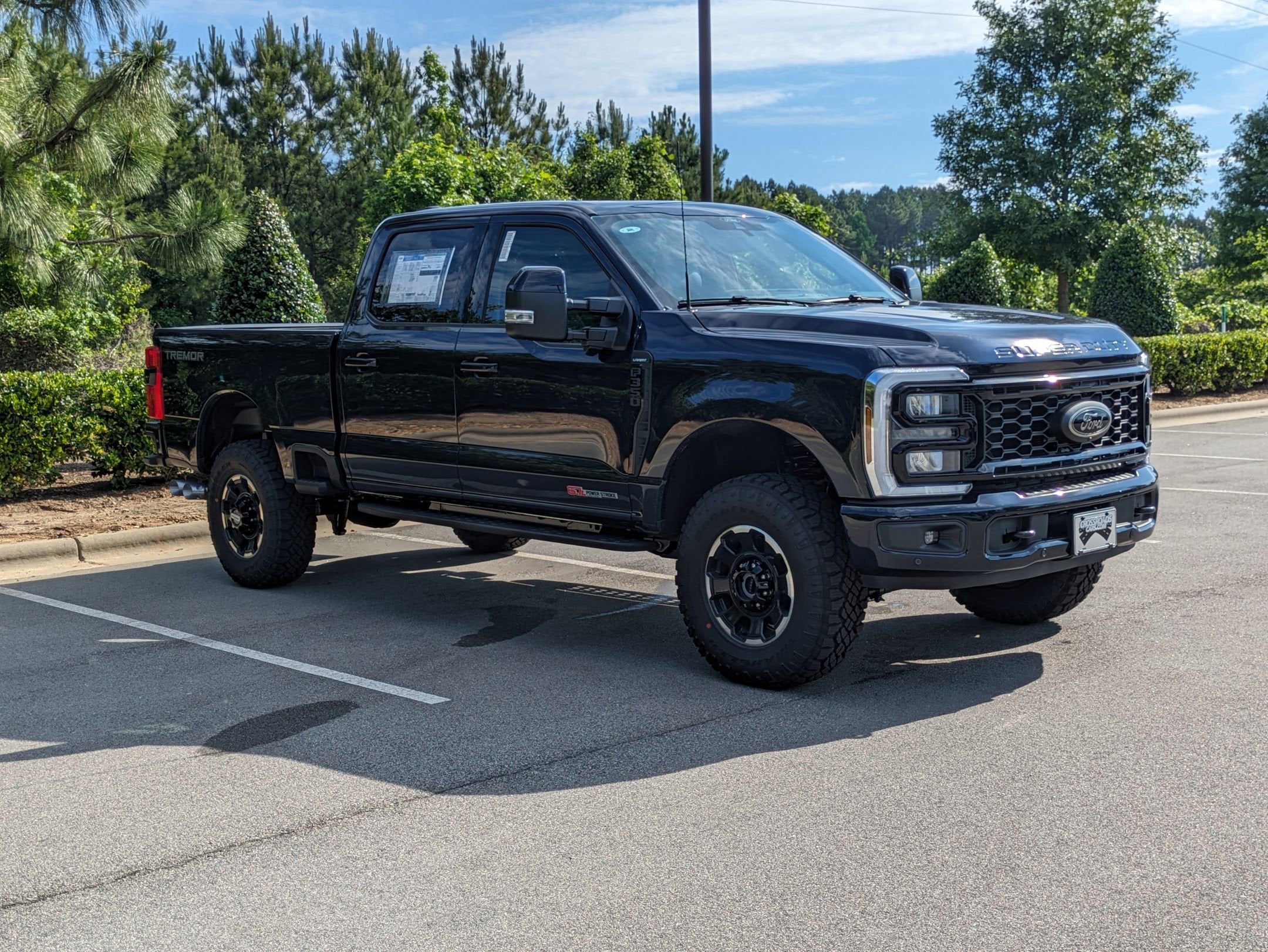 2025 Ford Super Duty F-350 SRW LARIAT