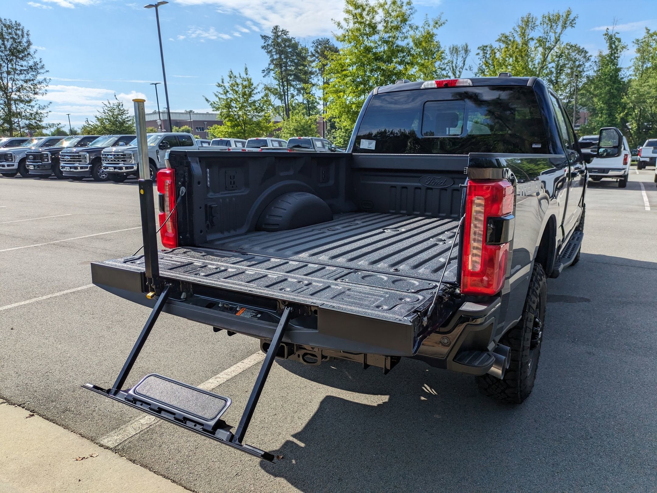 2025 Ford Super Duty F-350 SRW LARIAT