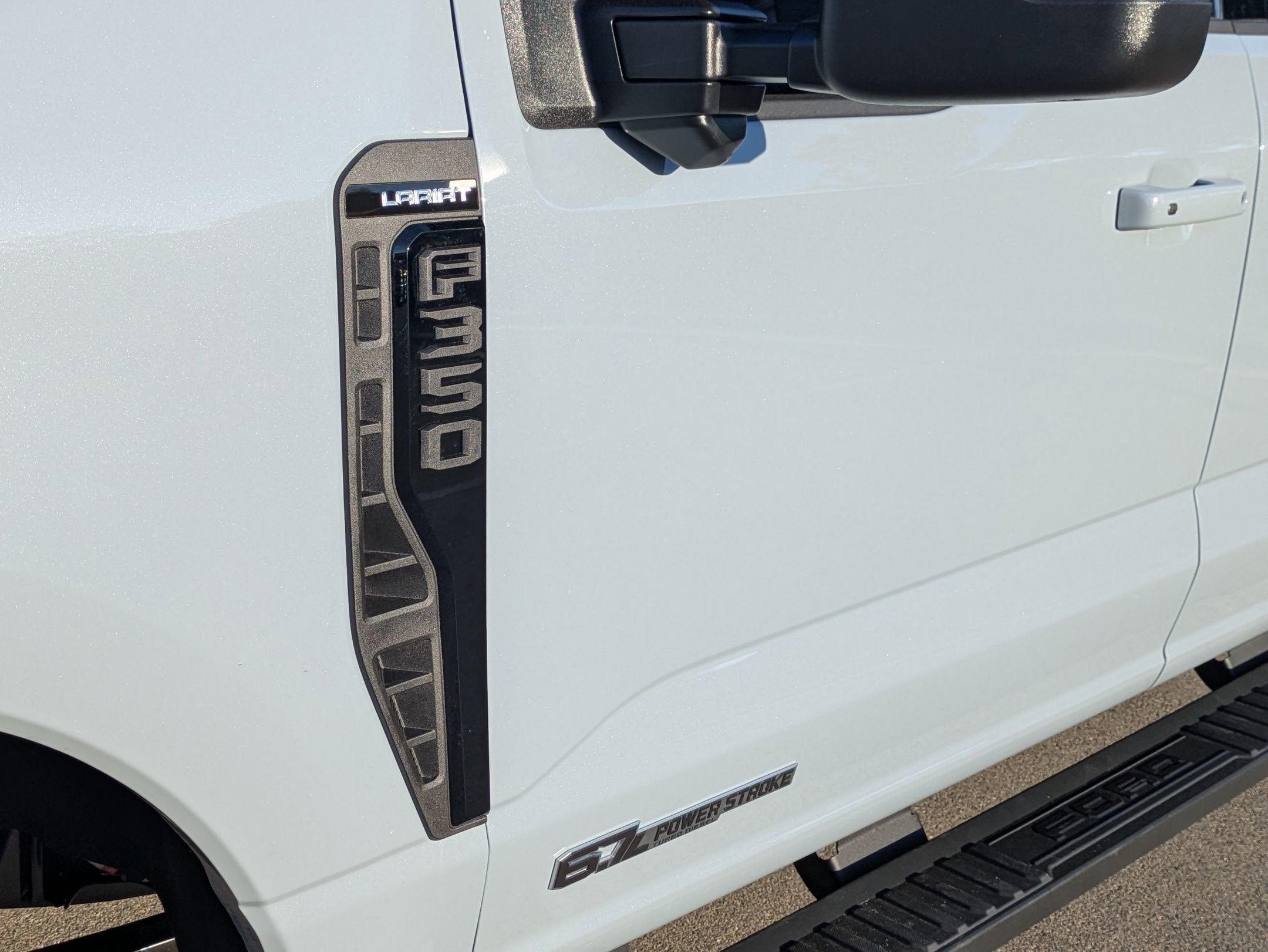 2026 Ford Super Duty F-350 SRW LARIAT