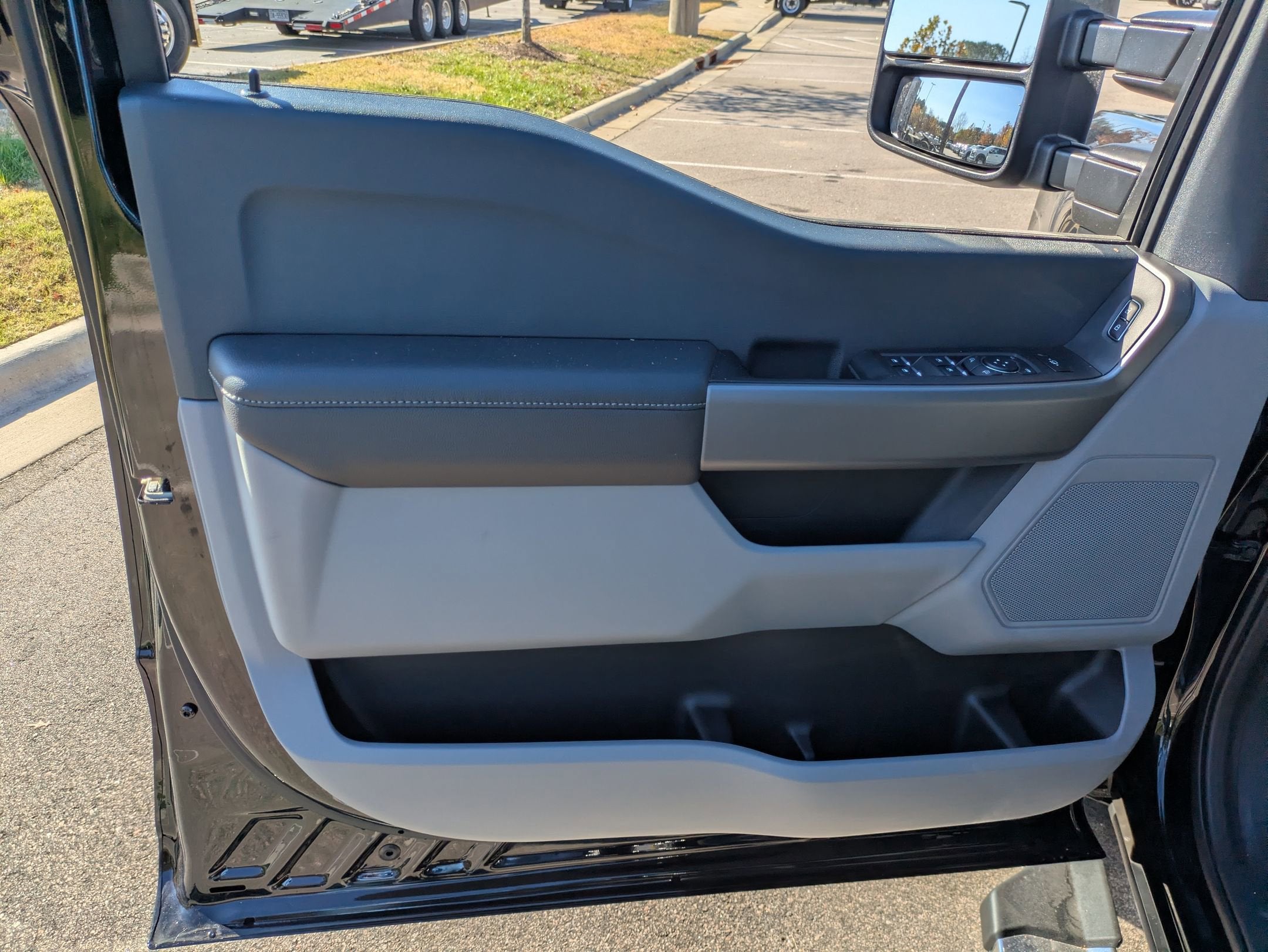 2026 Ford Super Duty F-350 DRW XLT