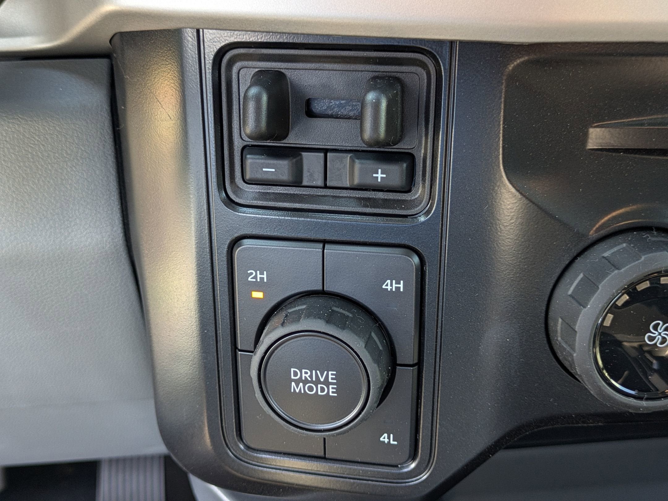 2026 Ford Super Duty F-350 DRW XLT