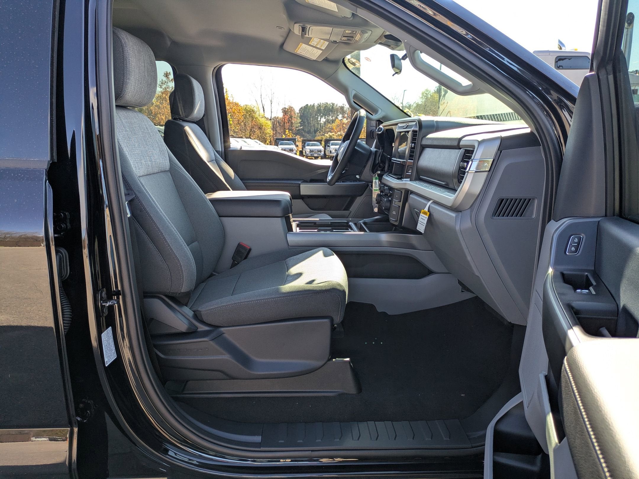 2026 Ford Super Duty F-350 DRW XLT