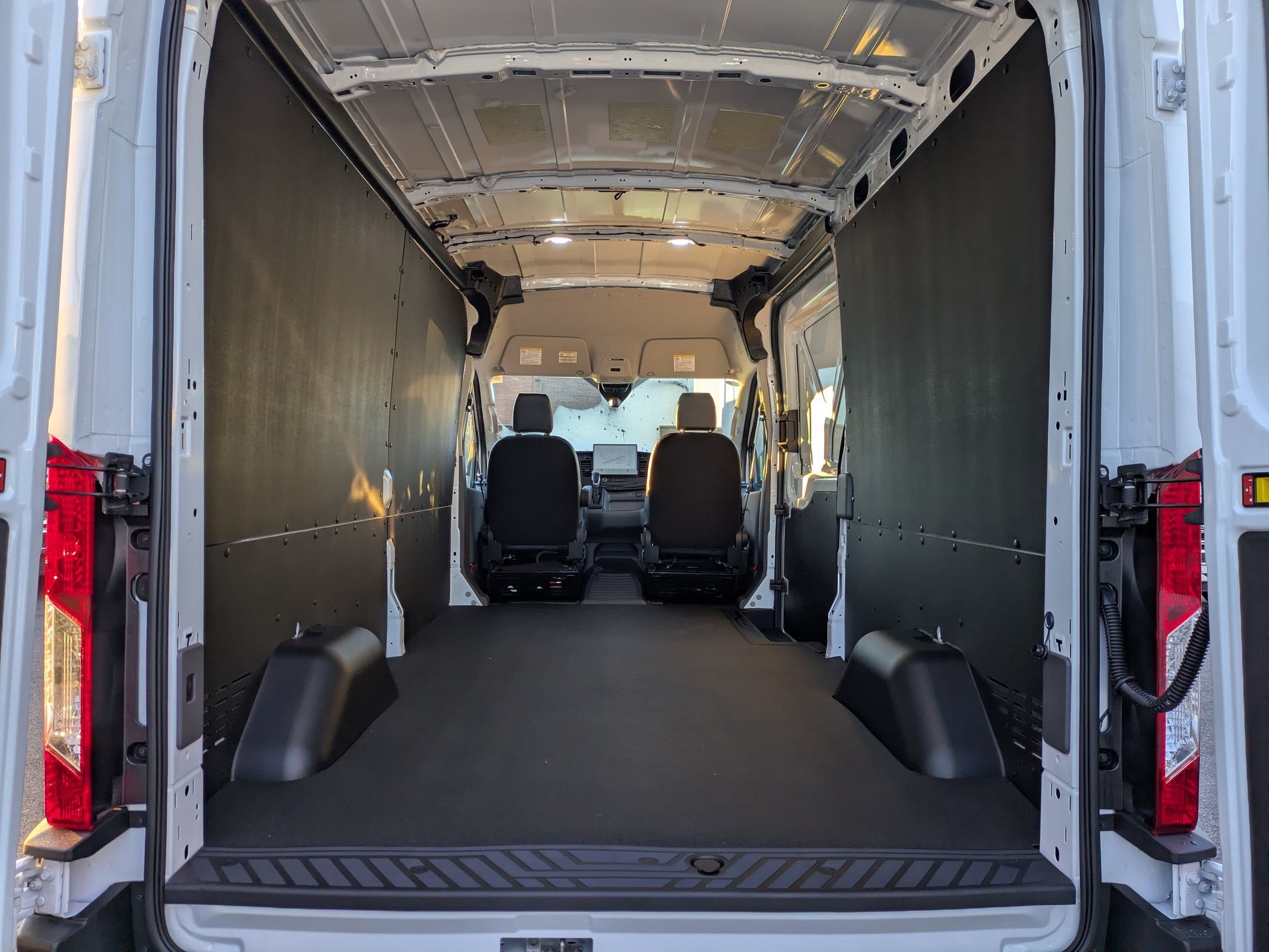 2026 Ford Transit Cargo Van Base