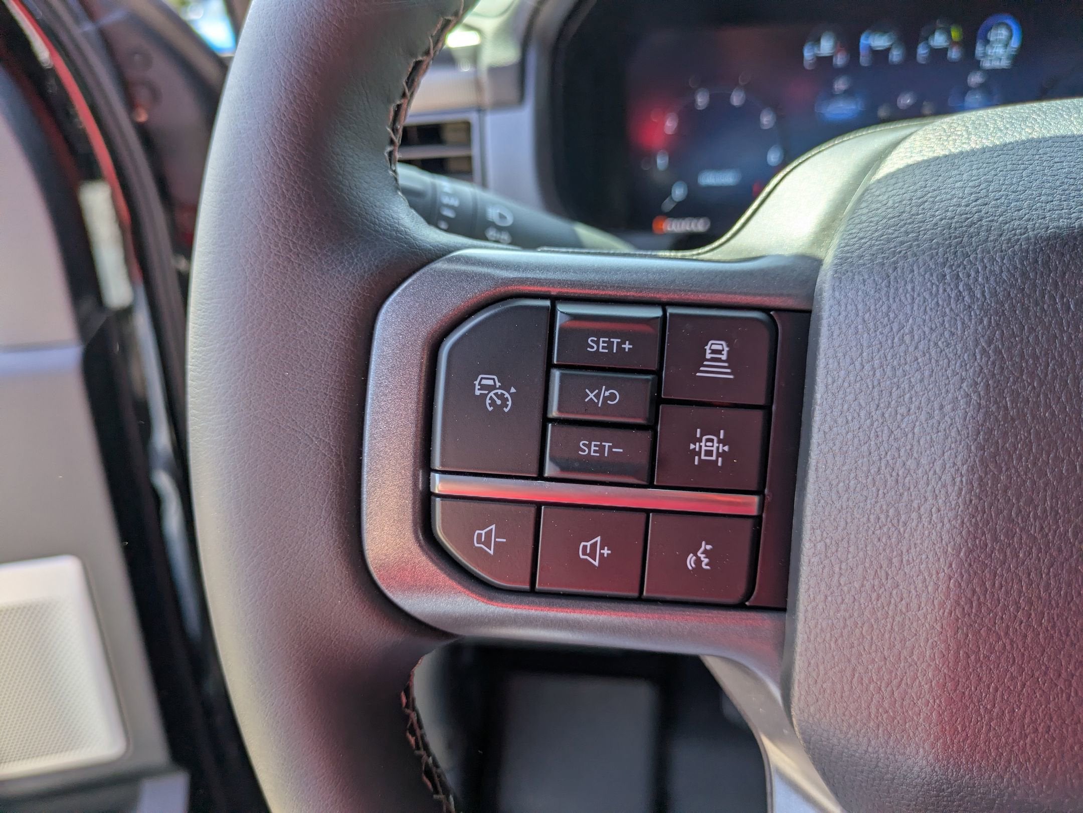 2026 Ford F-150 LARIAT - Crossroads Courtesy Demo