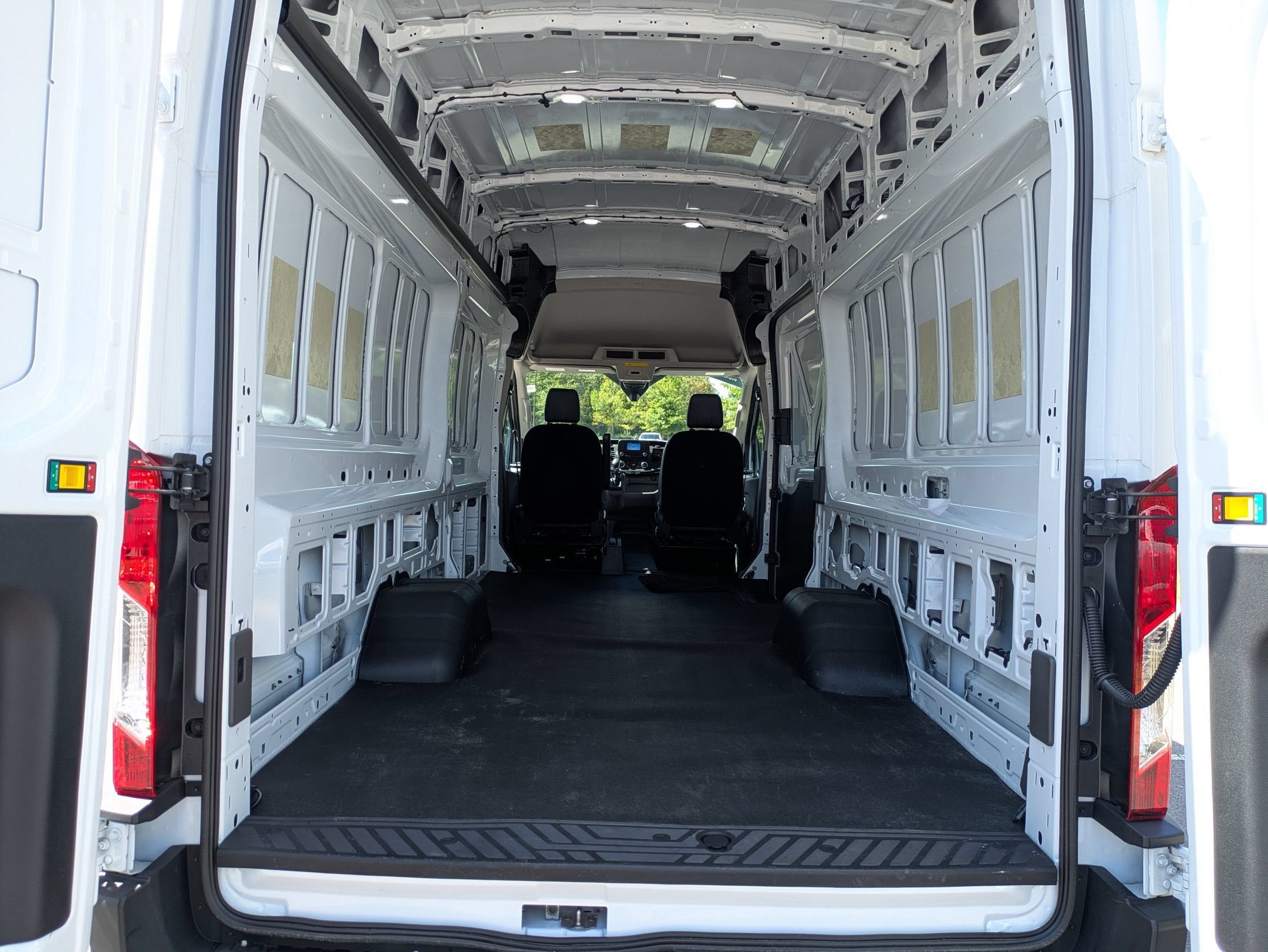 2025 Ford Transit Cargo Van Base