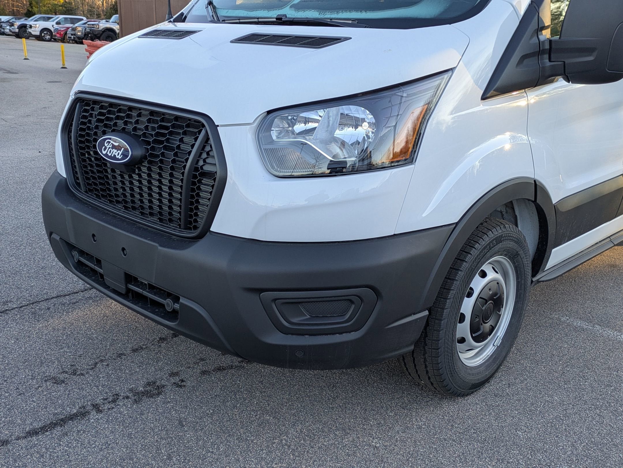 2026 Ford Transit Cargo Van T-150 130" Low Rf 8800 GVWR RWD