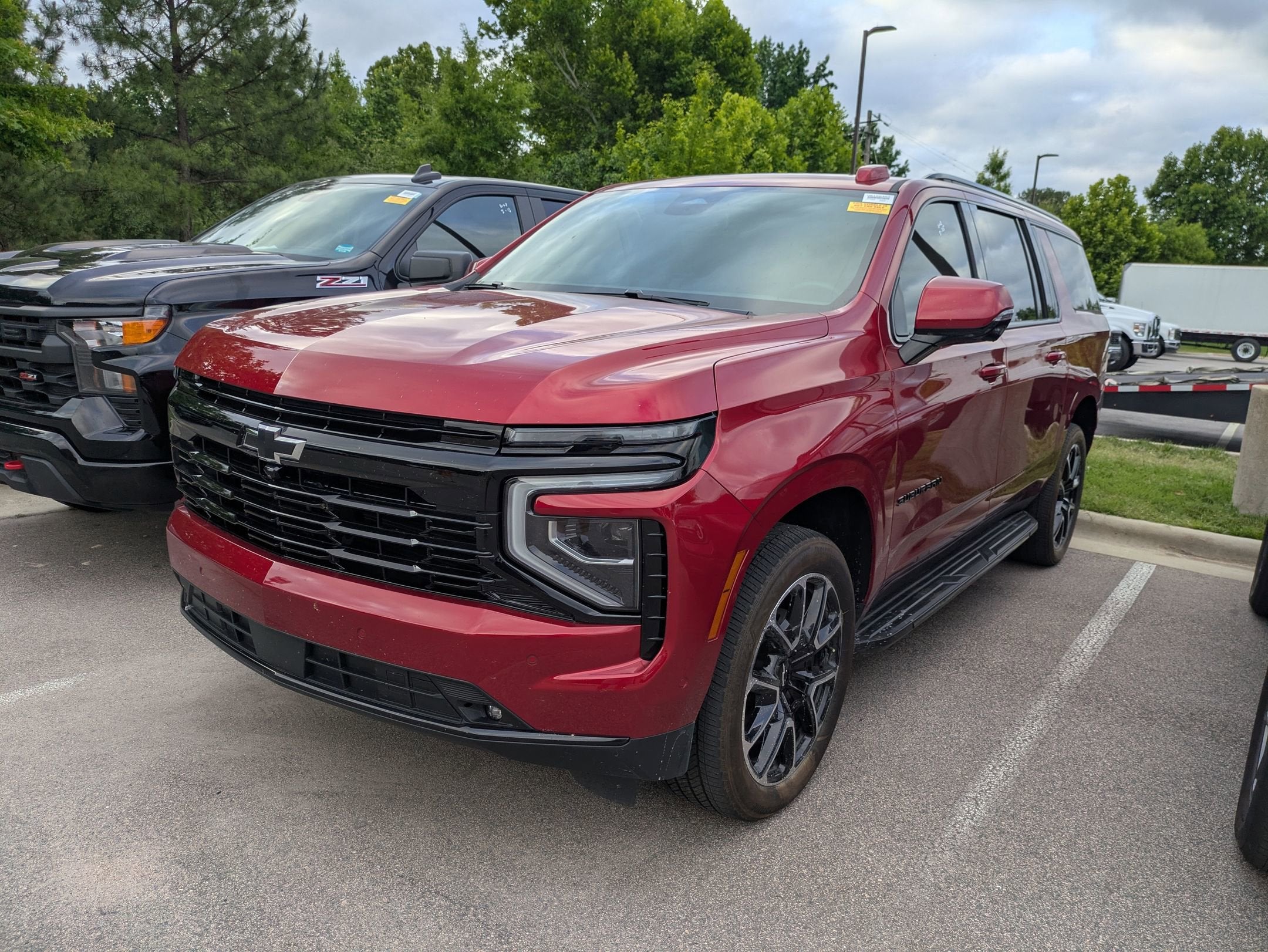 2025 Chevrolet Suburban RST