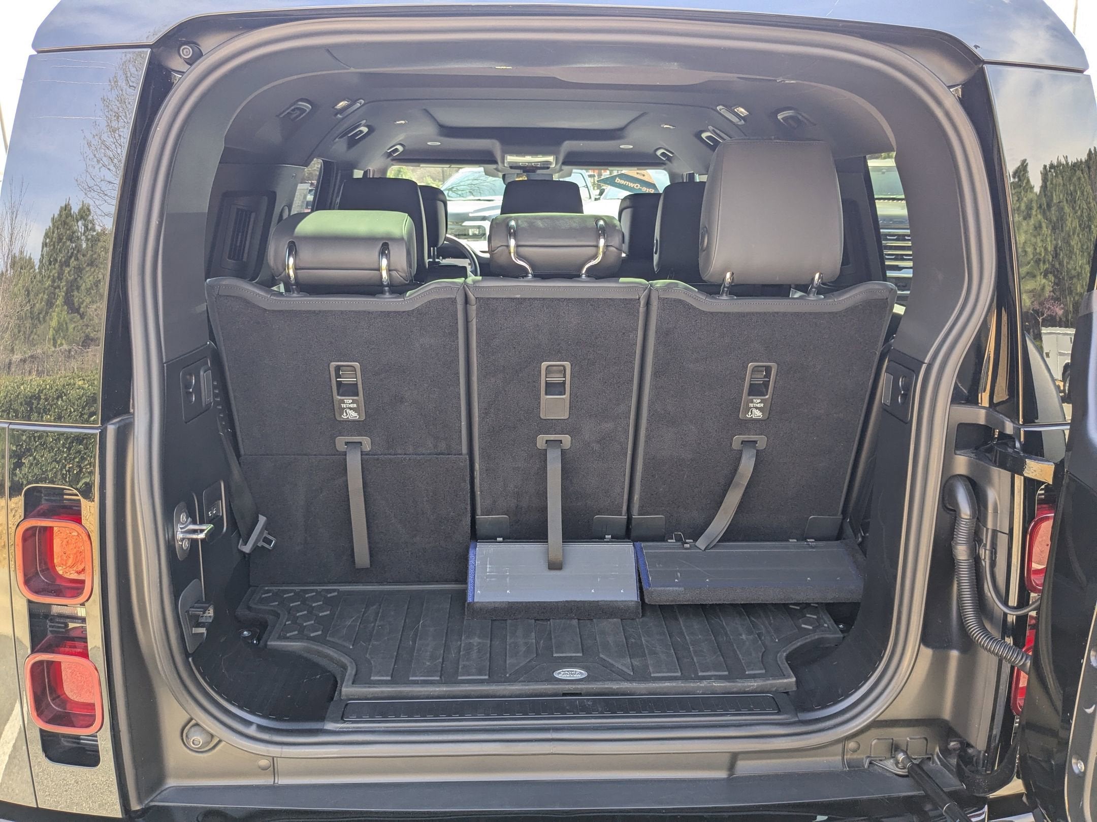 2024 Land Rover Defender X-Dynamic SE