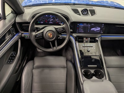 2024 Porsche Panamera 4