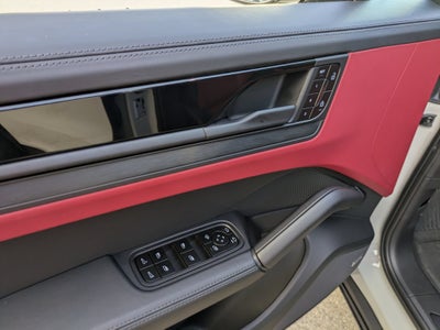 2025 Porsche Cayenne GTS