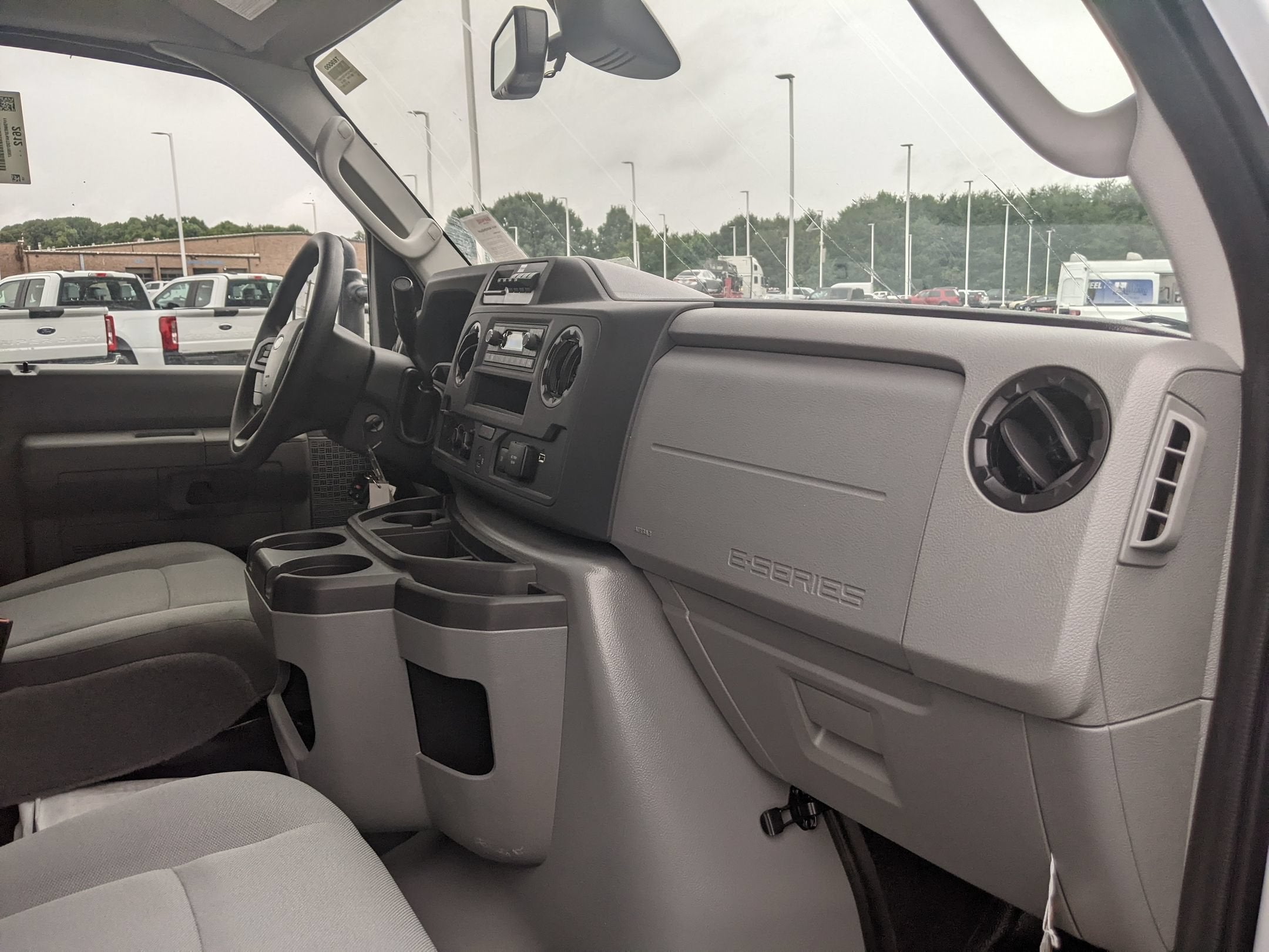 2026 Ford E-Series Cutaway Base