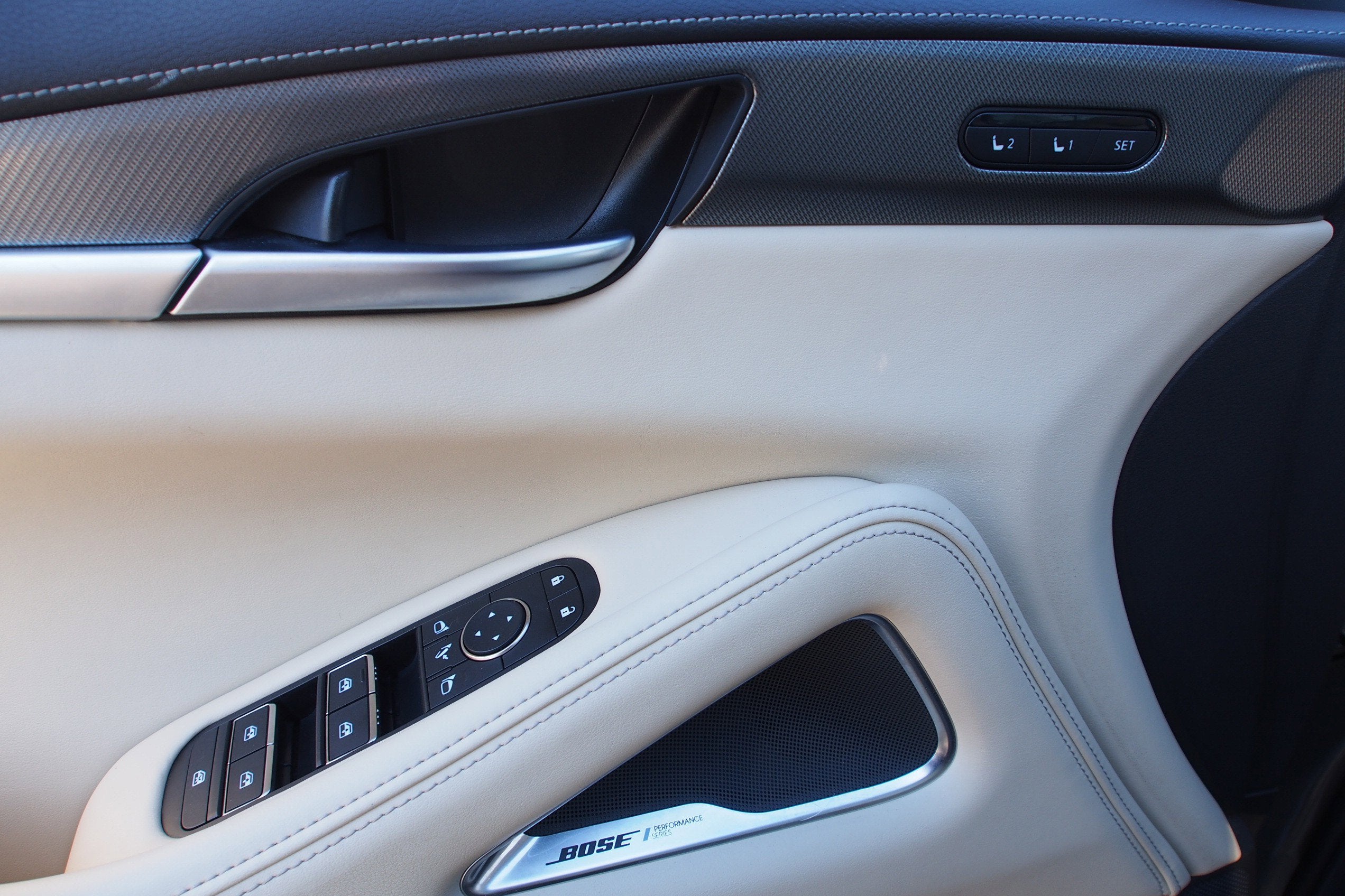 2022 INFINITI QX60 LUXE