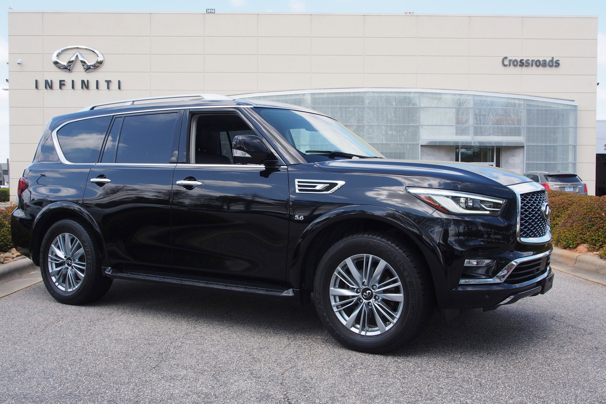 2019 INFINITI QX80 LUXE