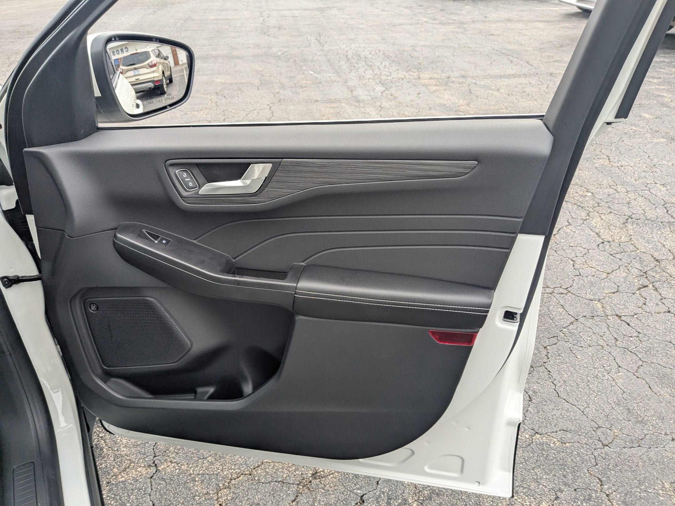 2026 Ford Escape Platinum