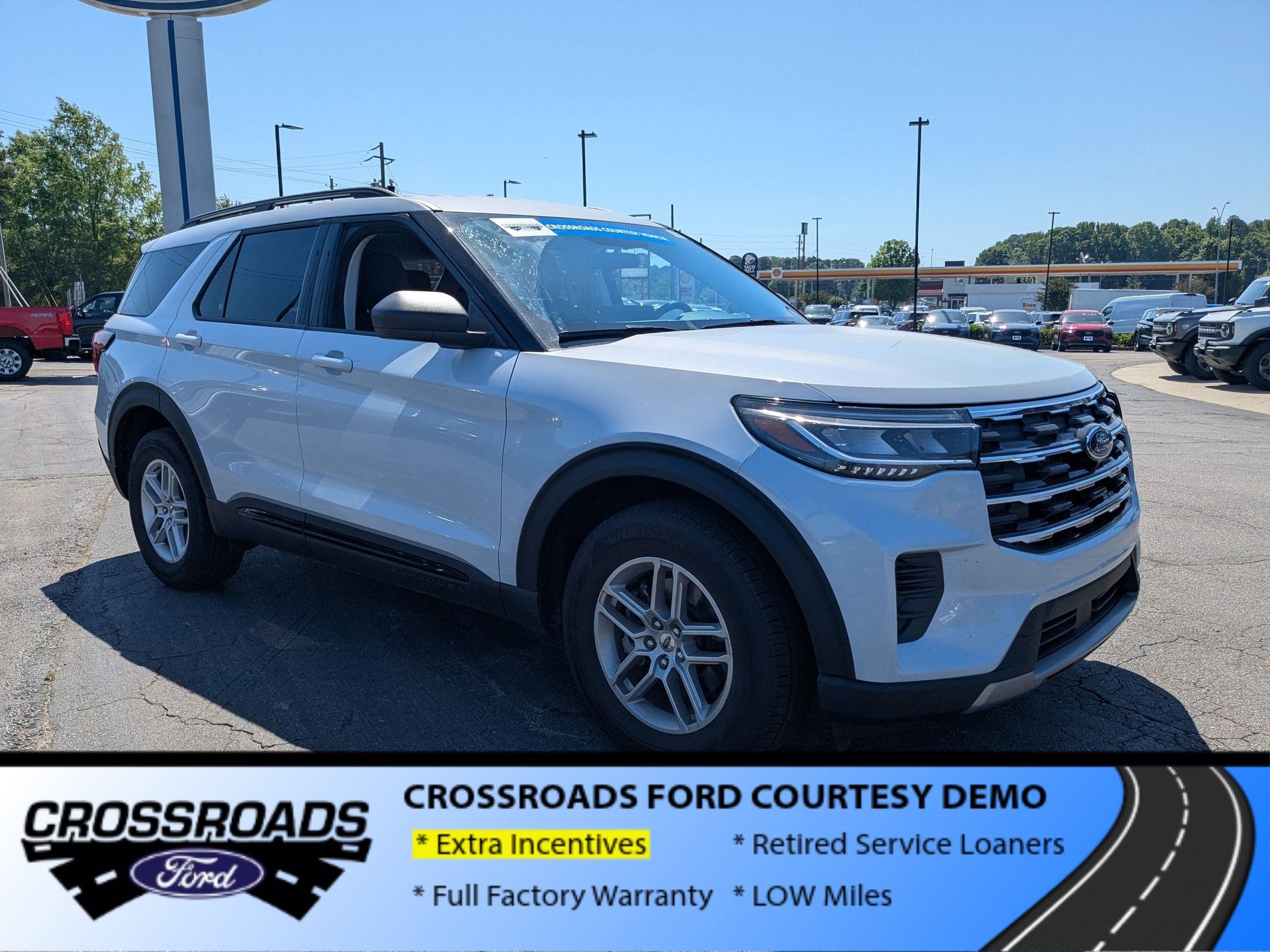2026 Ford Explorer Active 4WD's photo