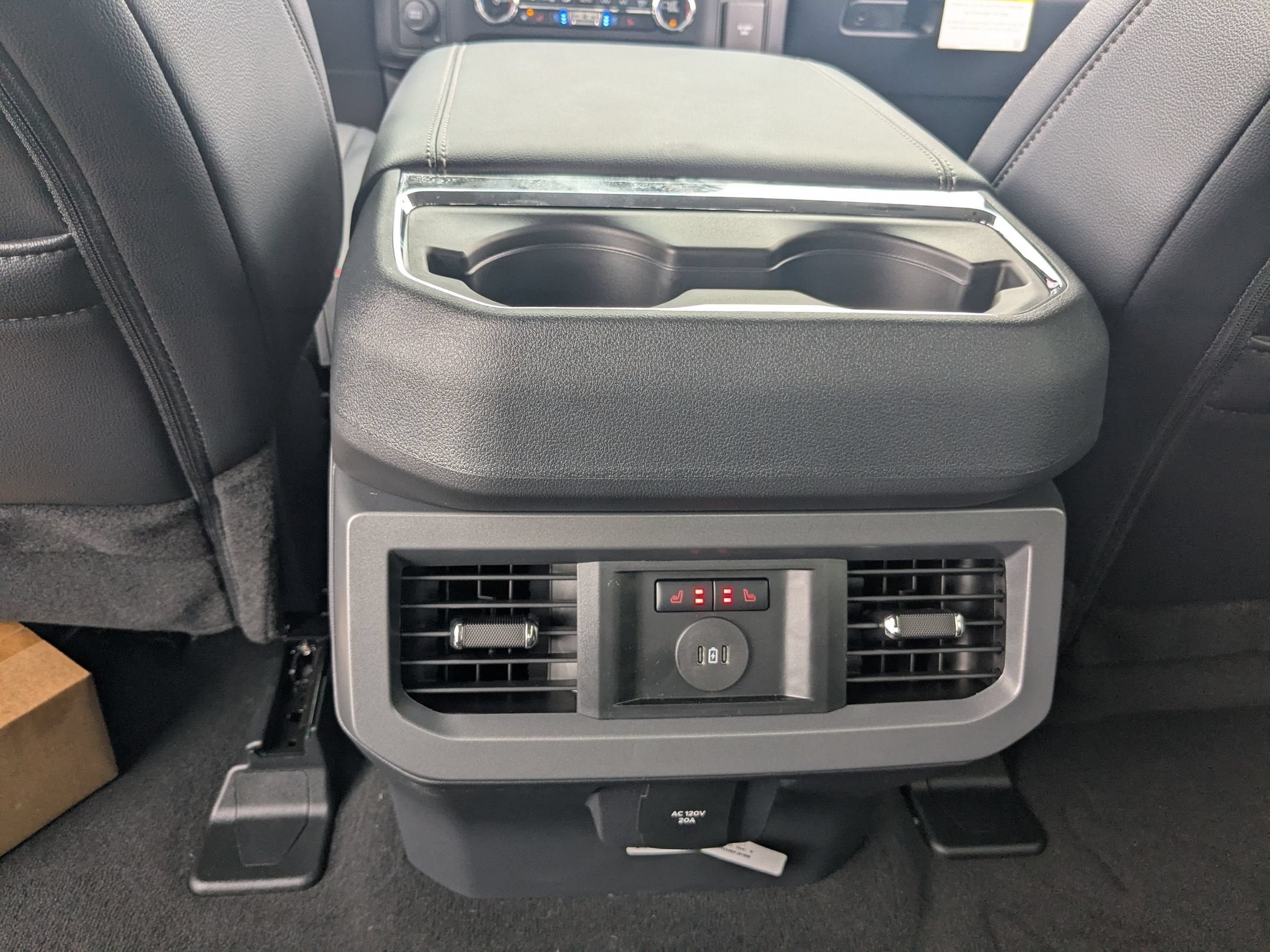2026 Ford Super Duty F-350 DRW LARIAT