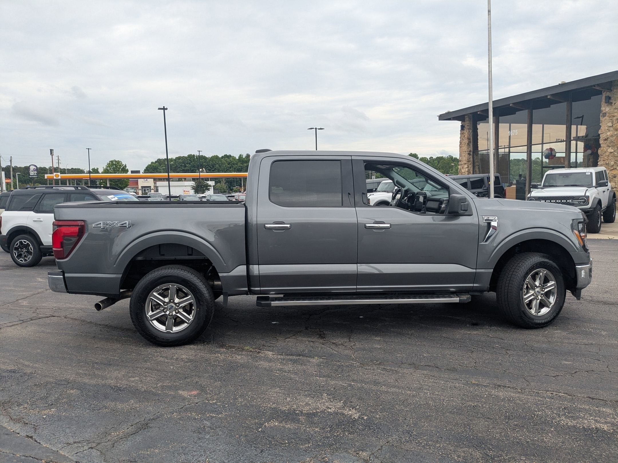 2025 Ford F-150 XLT