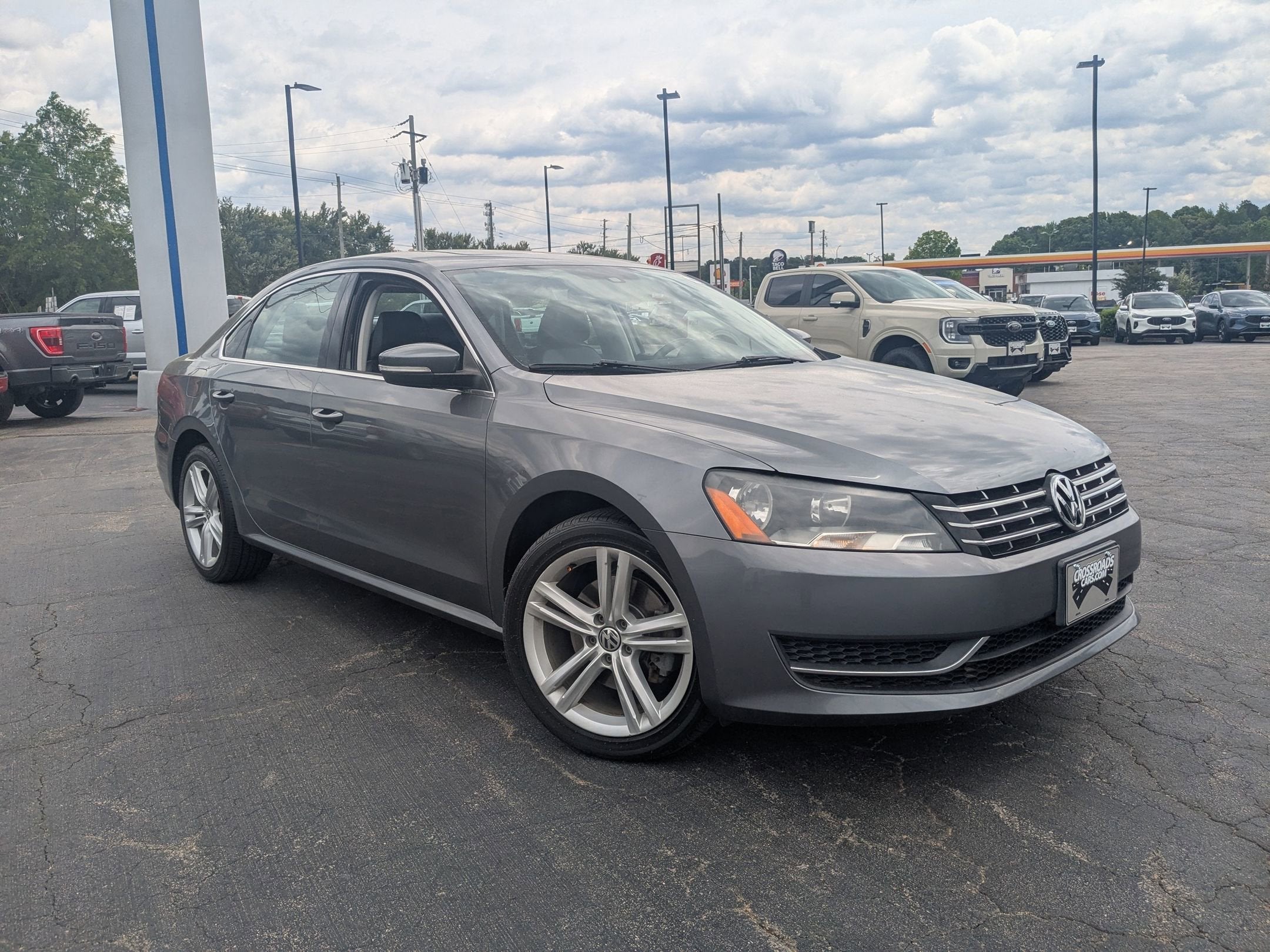 2014 Volkswagen Passat SE