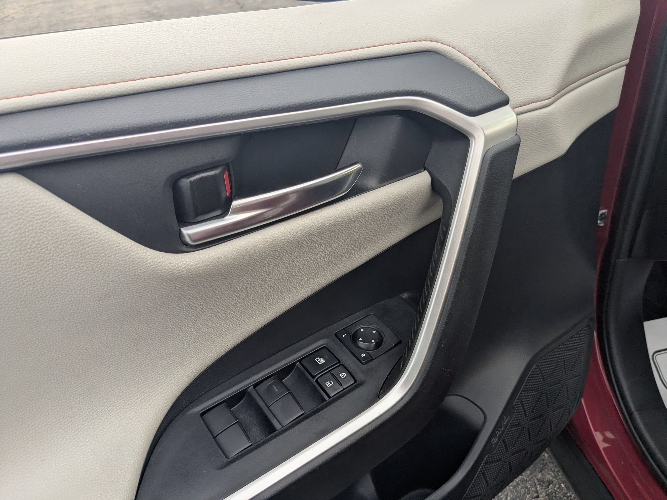 2019 Toyota RAV4 Adventure - Photo 14