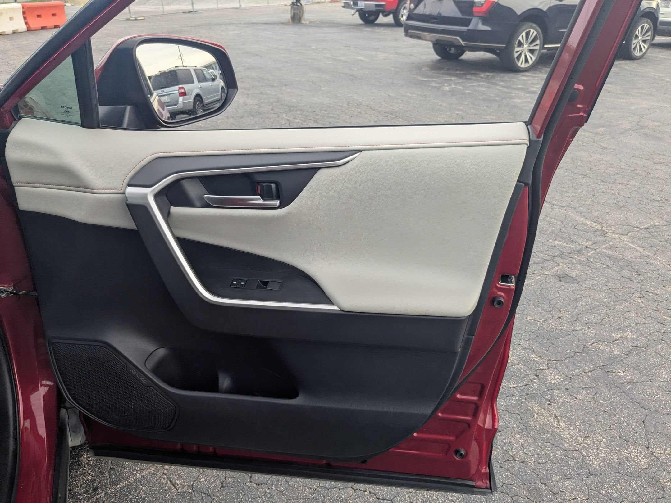 2019 Toyota RAV4 Adventure - Photo 32