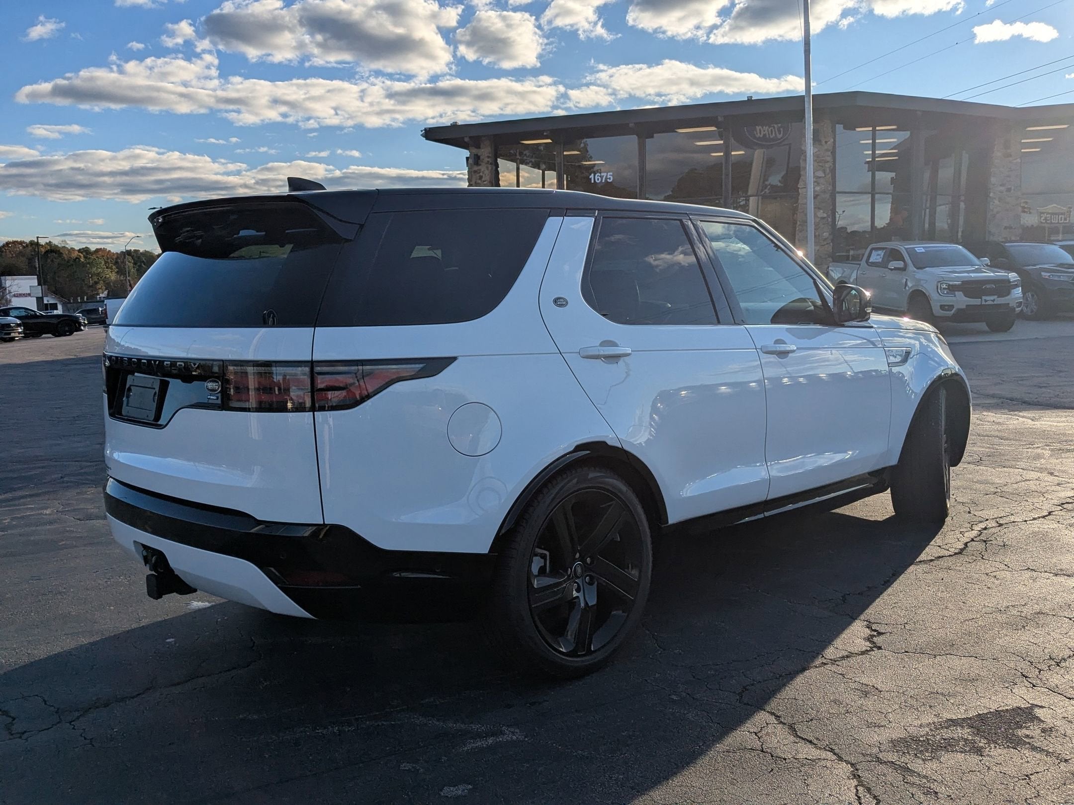 2023 Land Rover Discovery S R-Dynamic