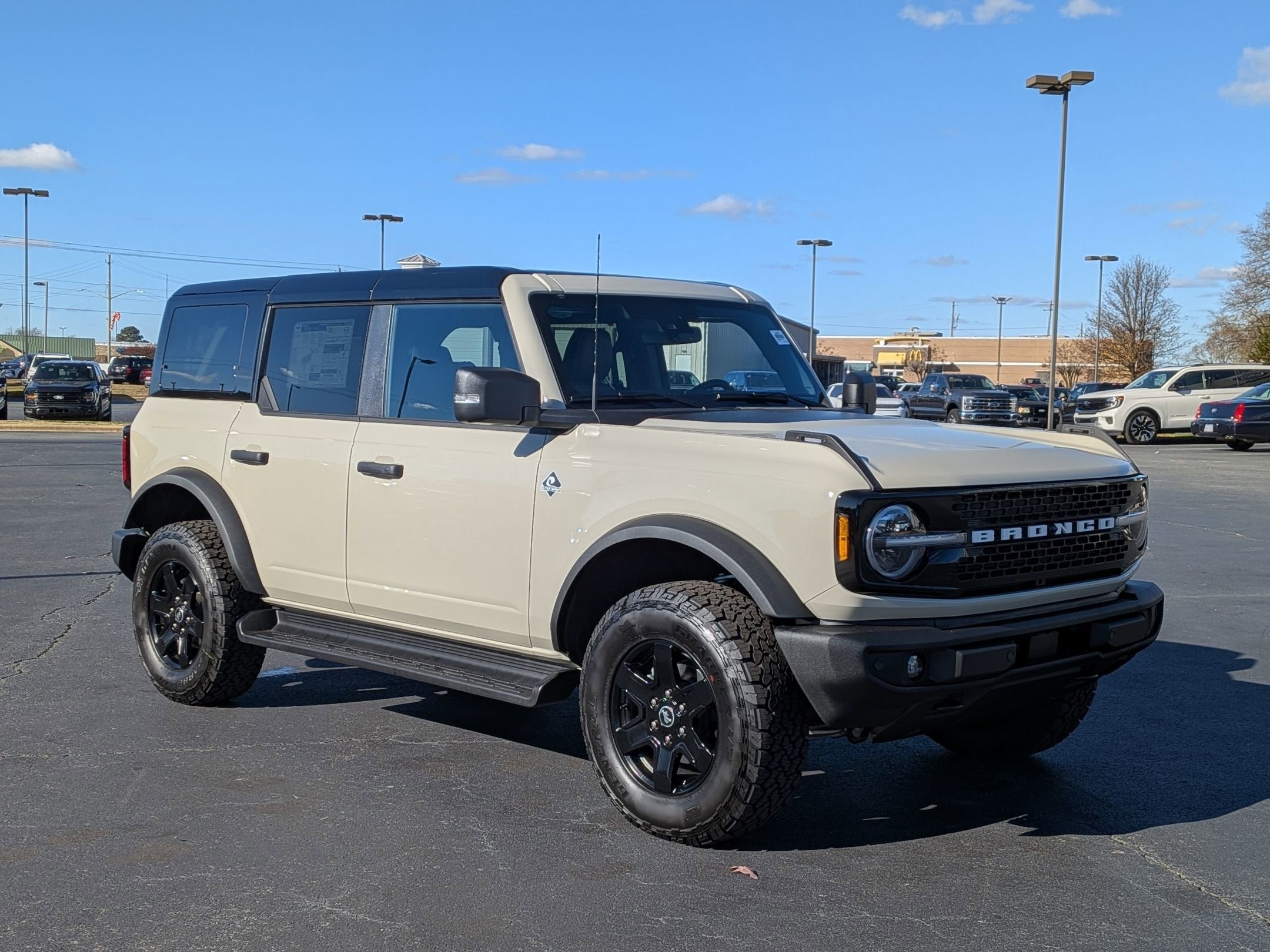 2025 Ford Bronco Outer Banks